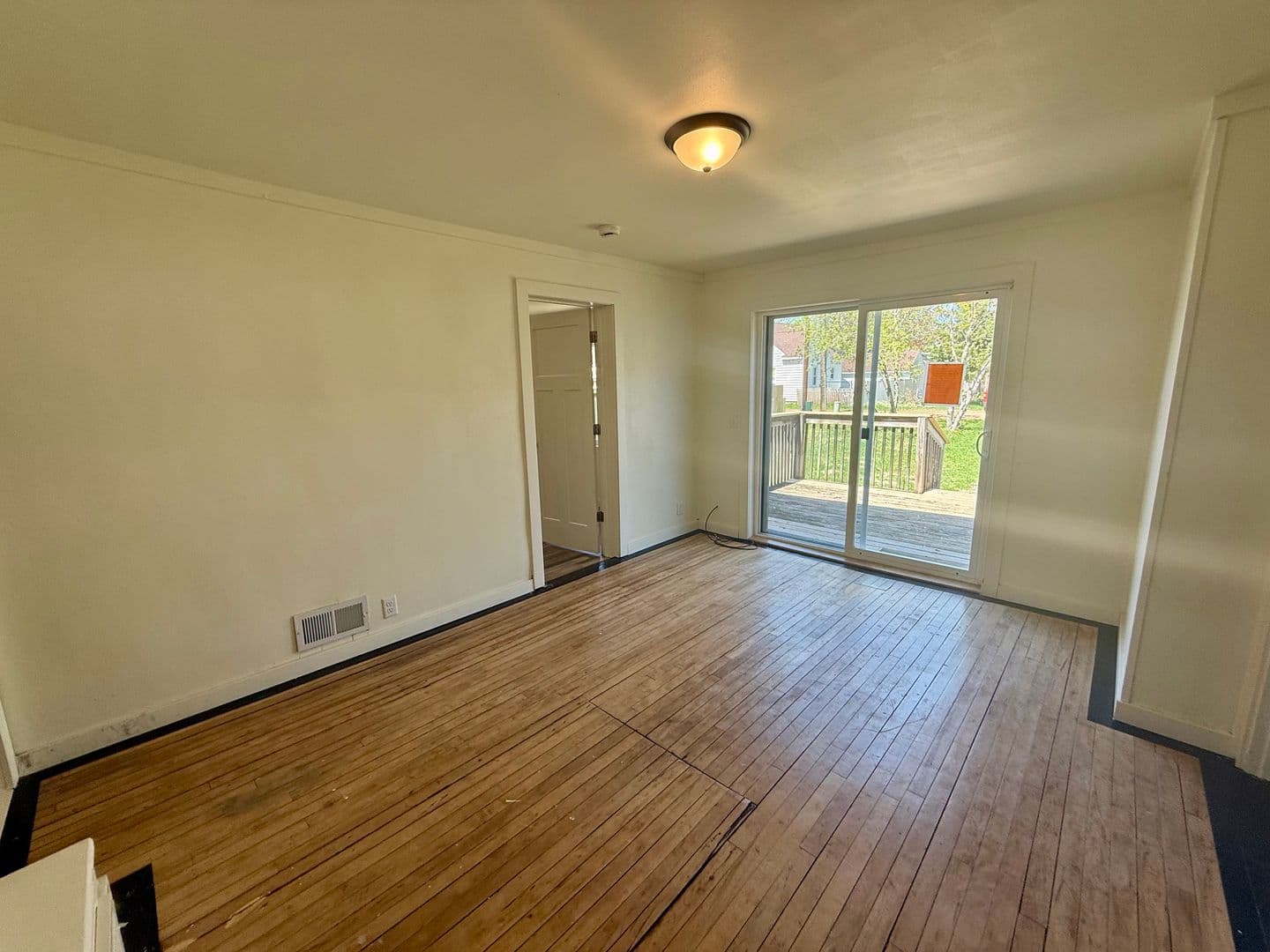 Wausau House: 706 Lincoln Ave