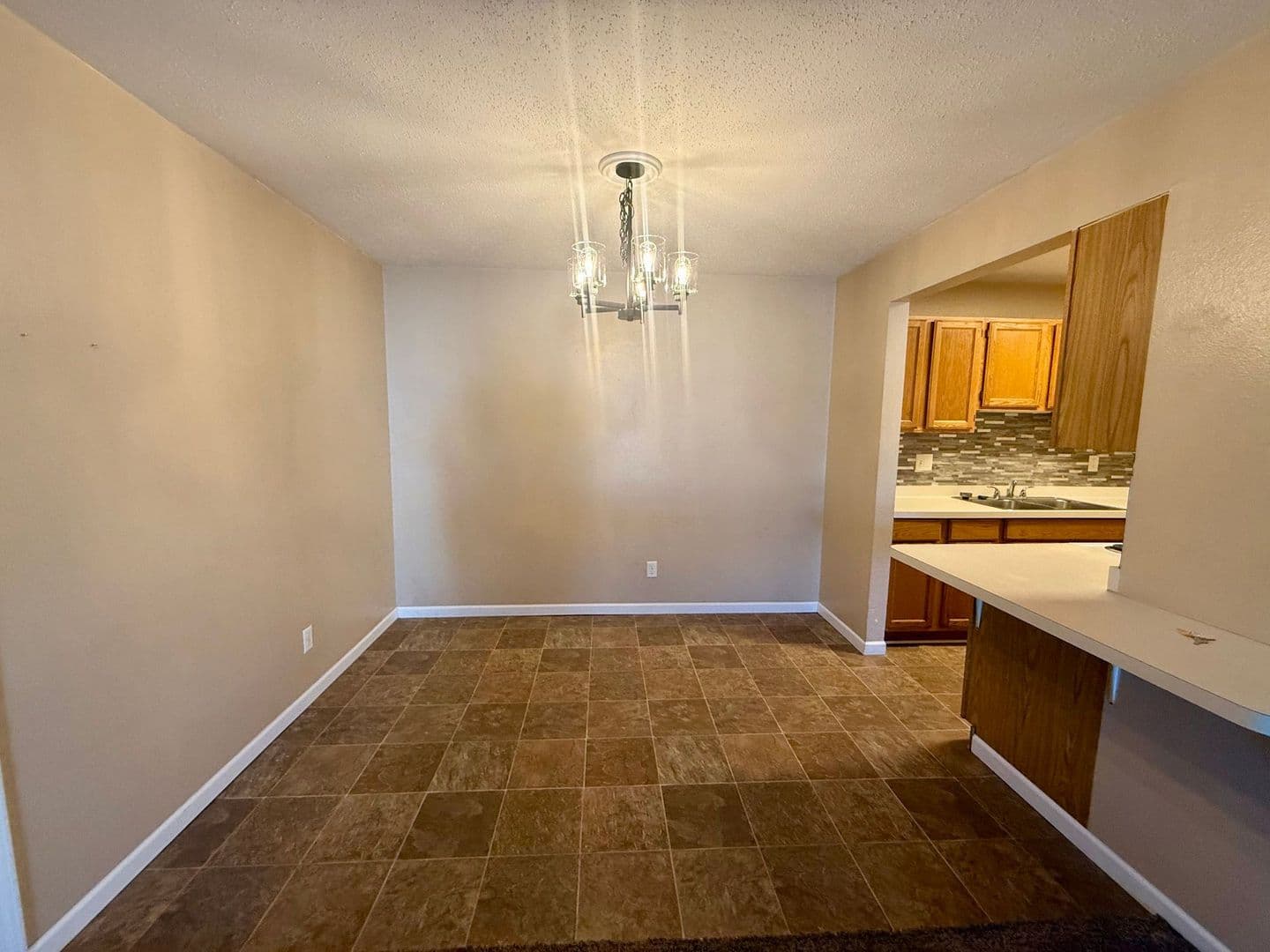 Tomah Apartment: 401 - 405 N Glendale Ave