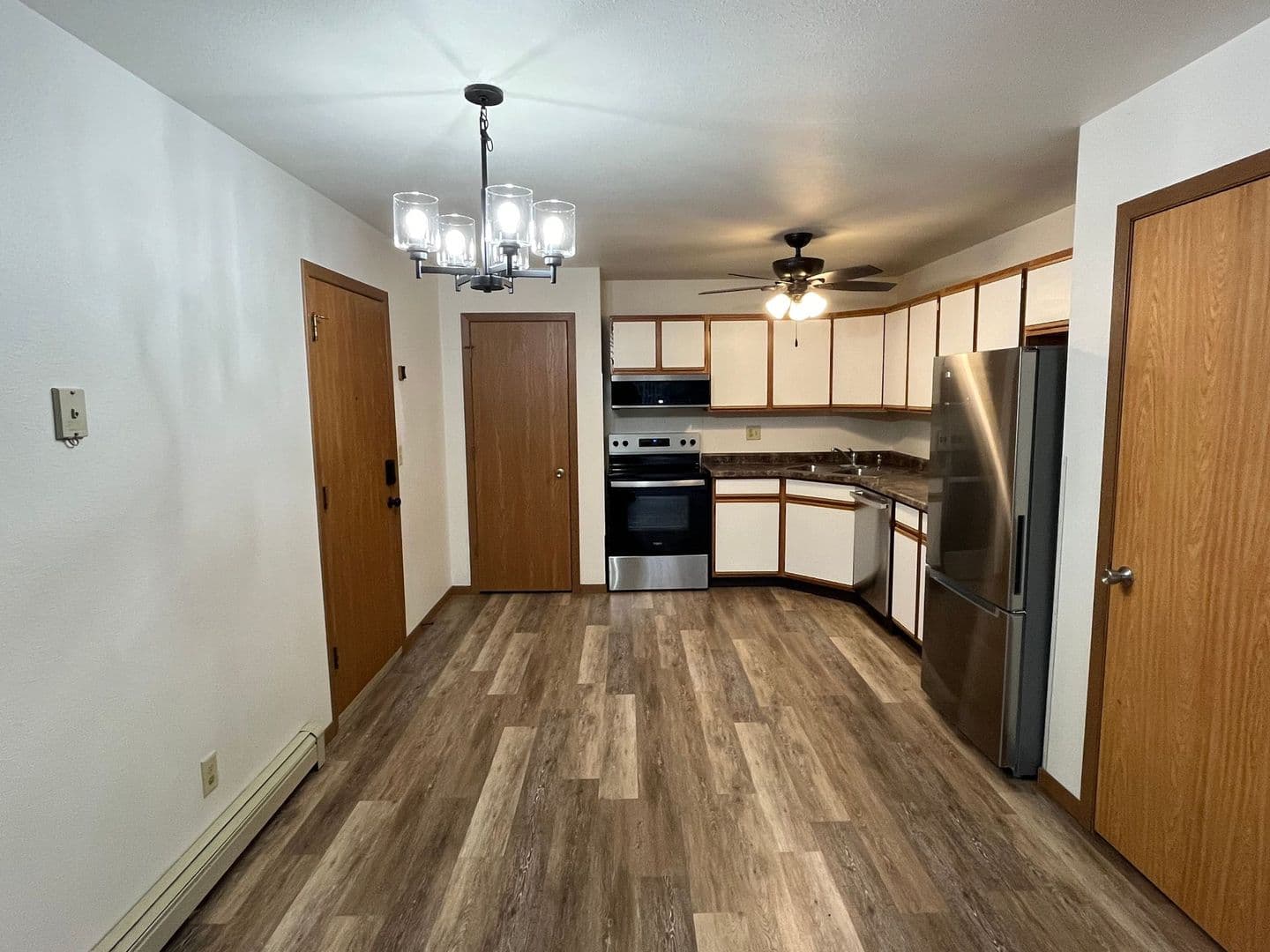 Plover Apartment: 2720 Washington Ave
