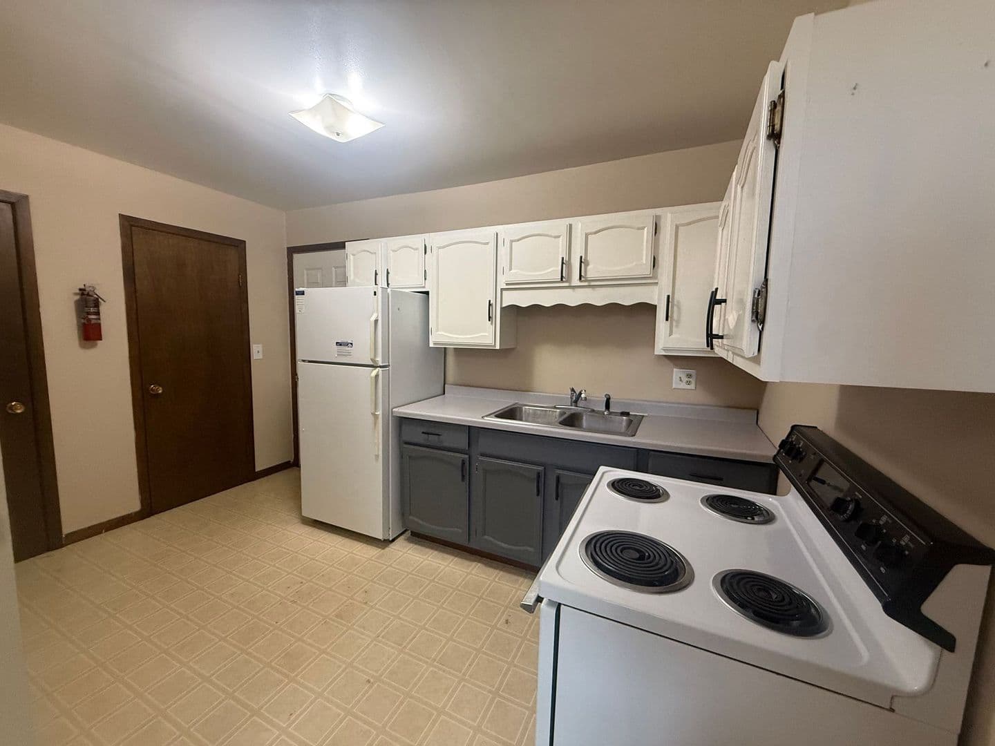 Wittenberg Apartment: 516 S Webb Street