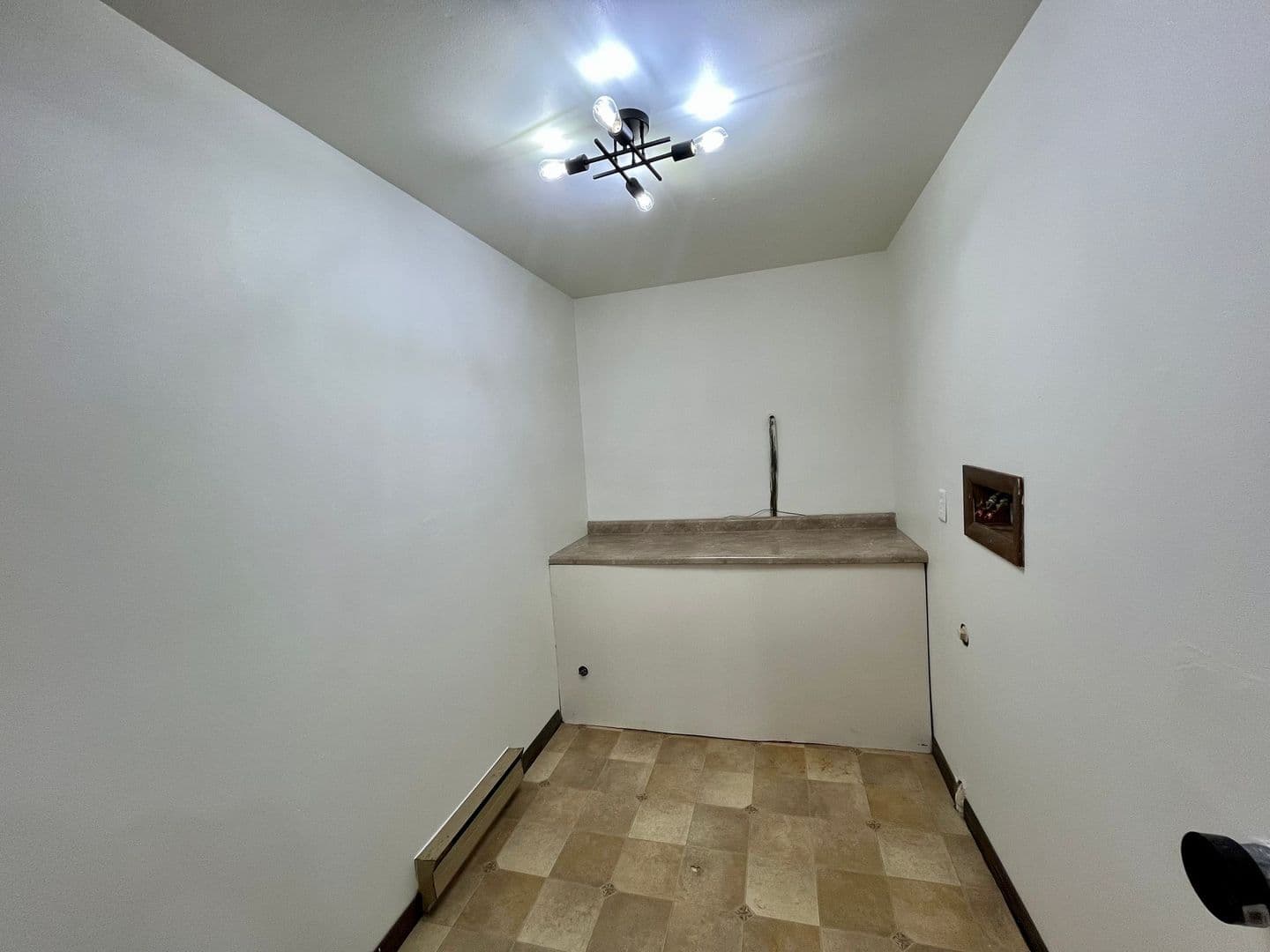 Marshfield Apartment: 1010 Sawyer Dr