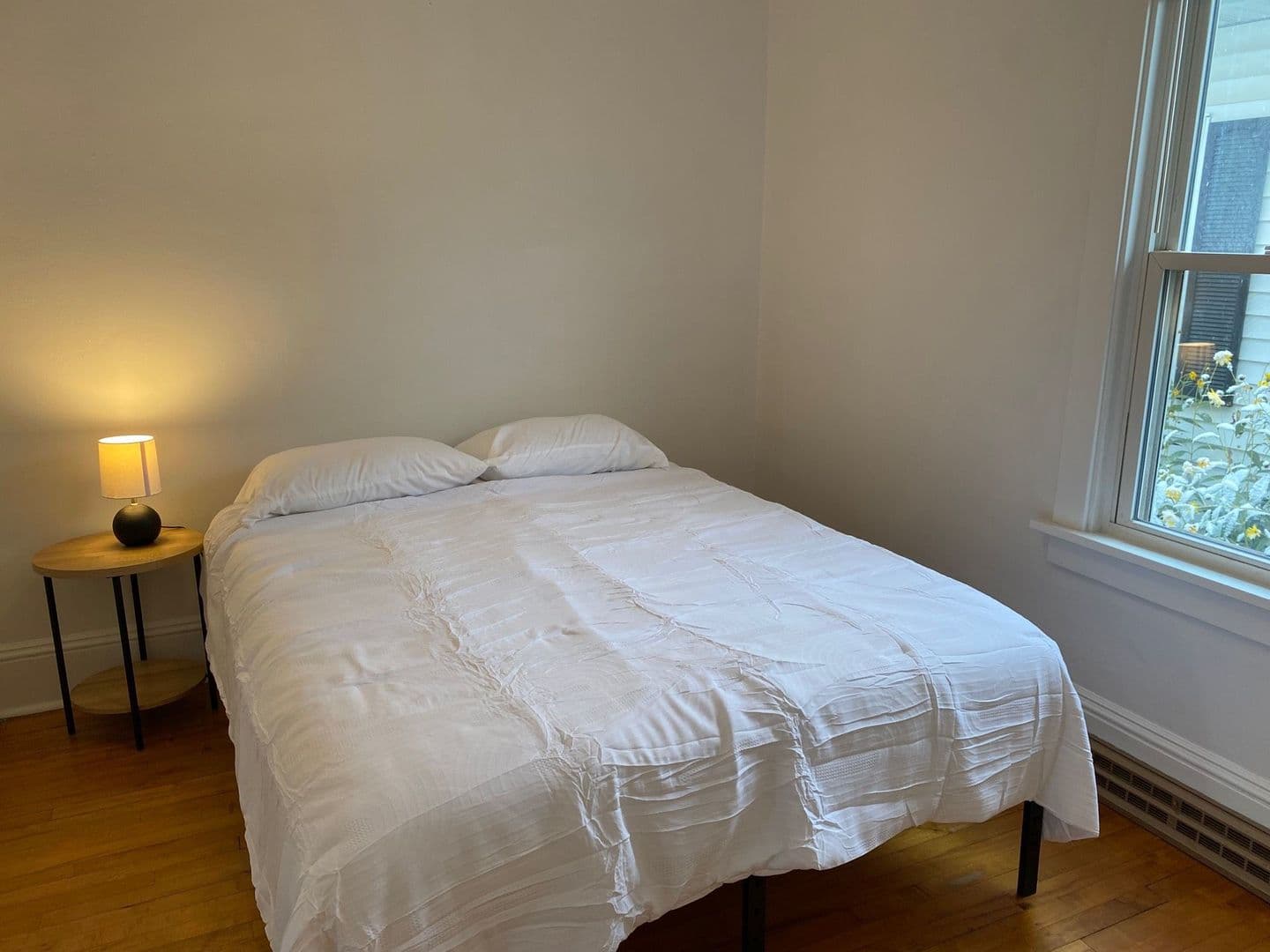 Marshfield Apartment: 410 N Maple Ave