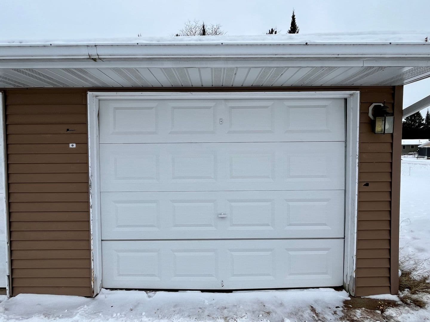Eagle River Apartment: 416 Mill Street