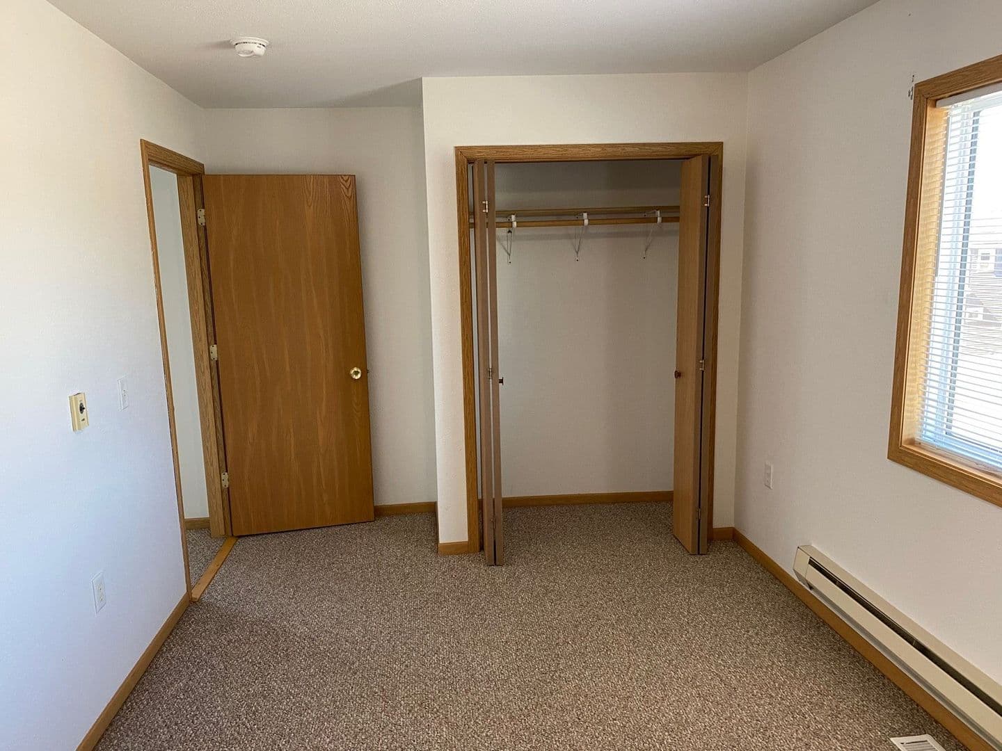 Rhinelander Apartment: 730 Wabash Street