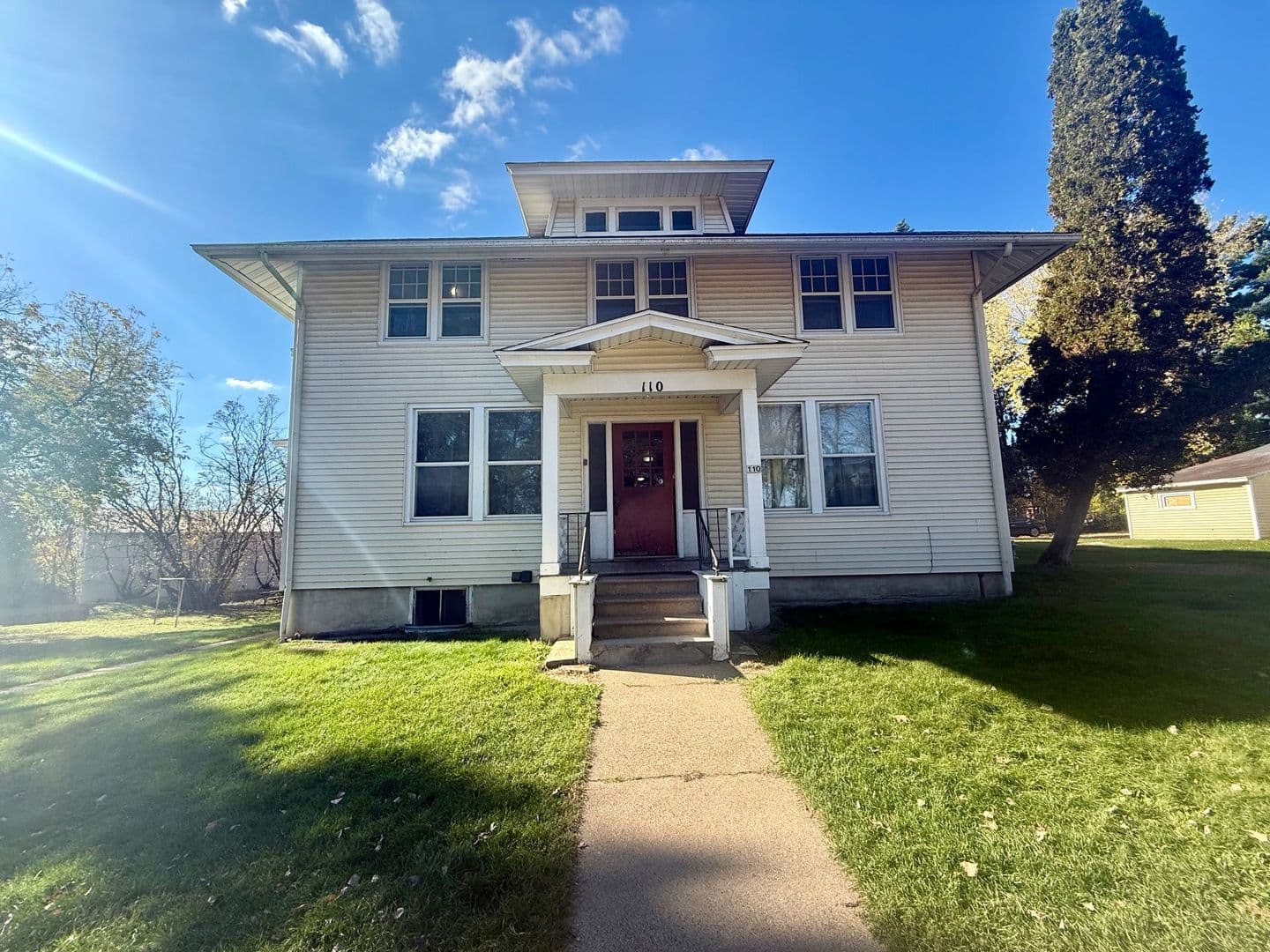 Merrill Apartment: 110 S State St