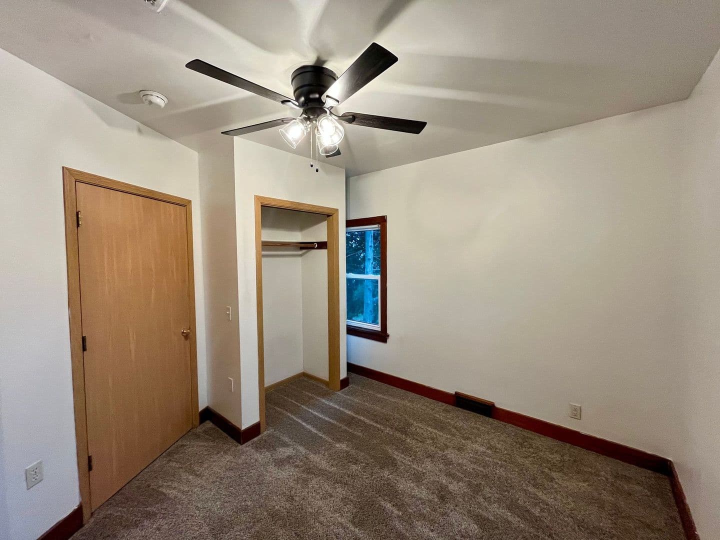 Rhinelander Apartment: 730 Wabash Street
