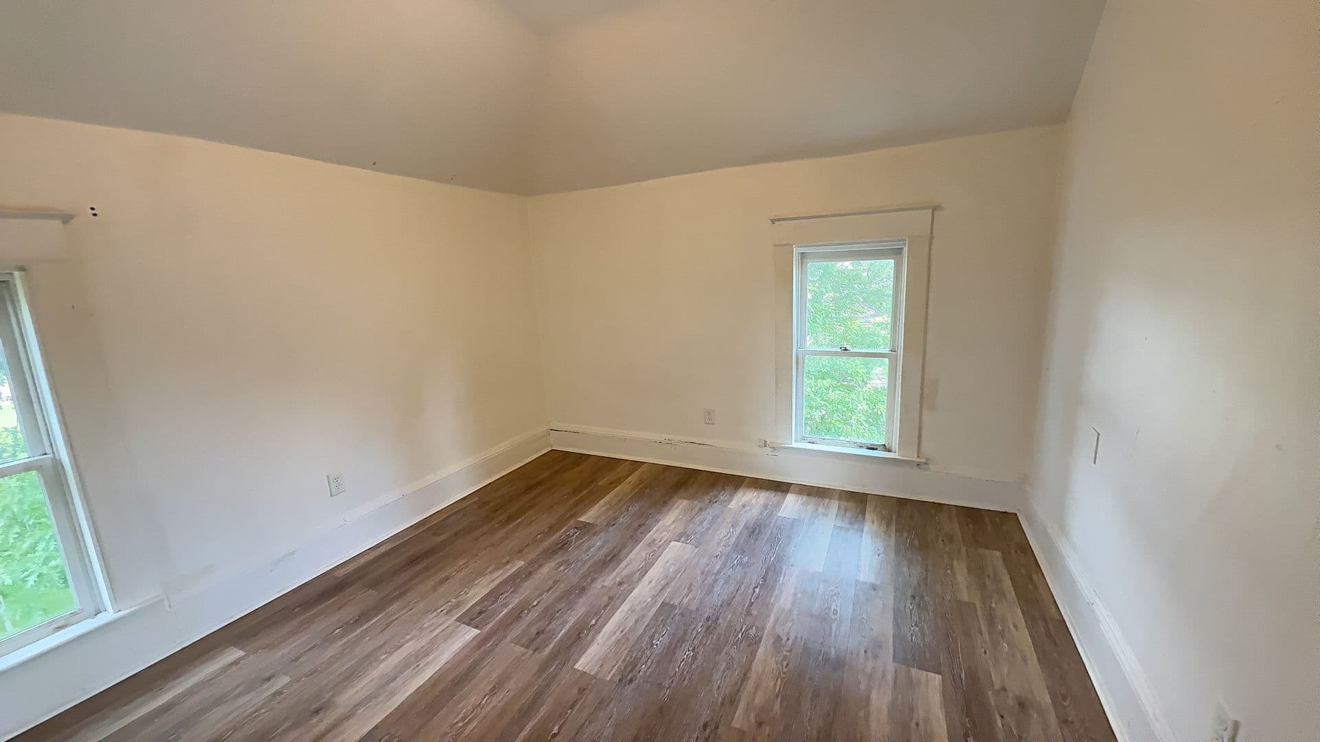 Antigo Apartment: 540 Wausau Road
