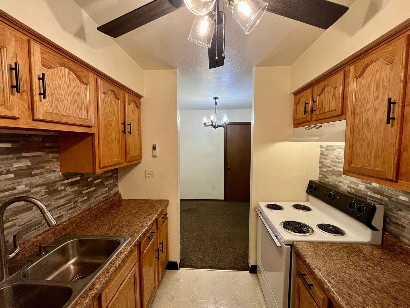 Tomahawk Apartment: 1011 Timm St