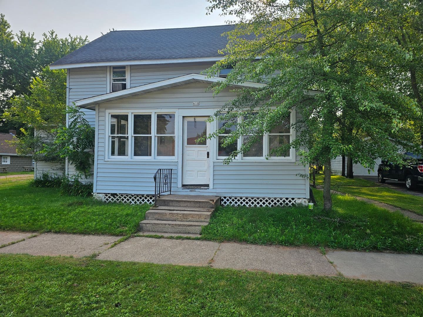 Nekoosa Apartment: 618 North St