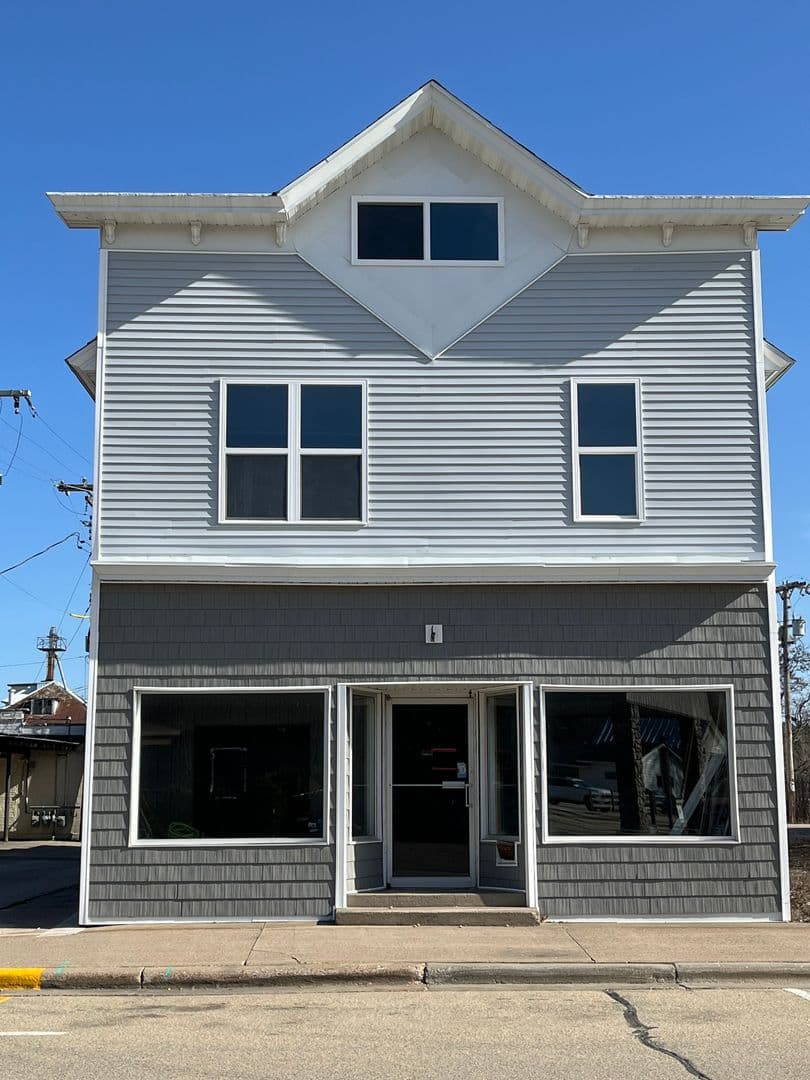 Marion Apartment: 112 E Garfield Ave