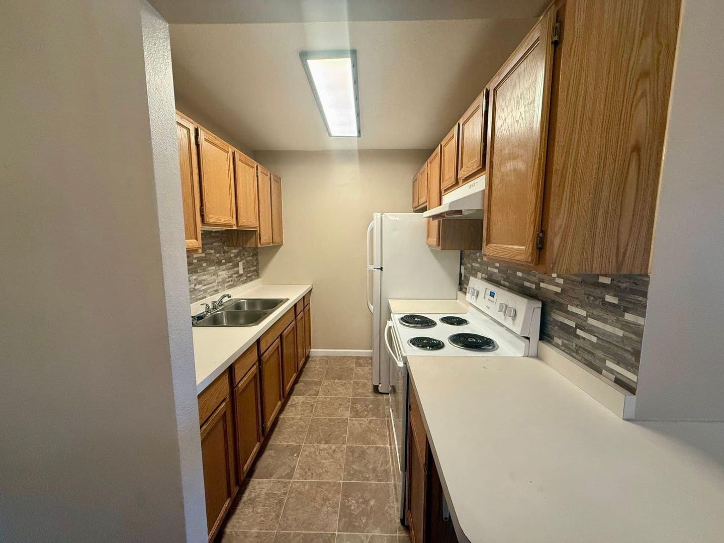 Tomah Apartment: 401 - 405 N Glendale Ave