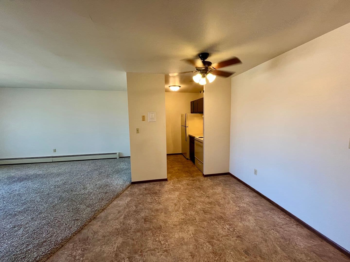 Marshfield Apartment: 619 Laurel Ct