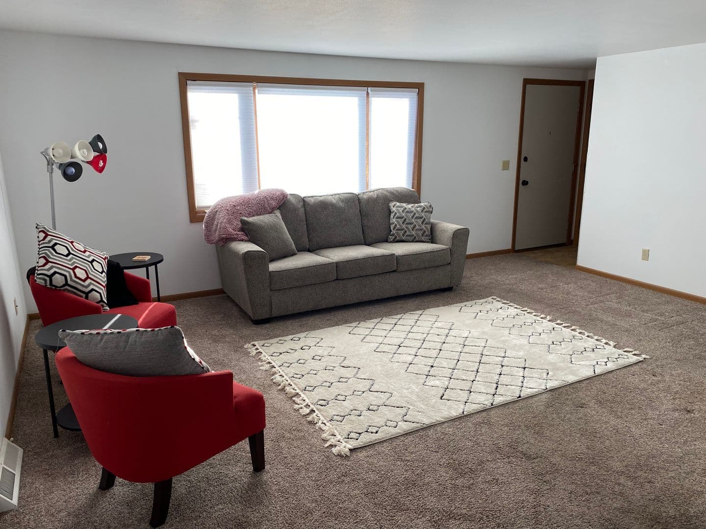 Marshfield Apartment: 307 S Vine Avenue