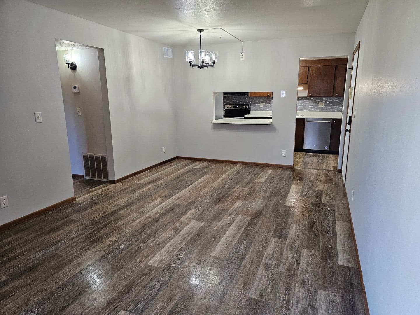 Plover Apartment: 3520 Evergreen Dr