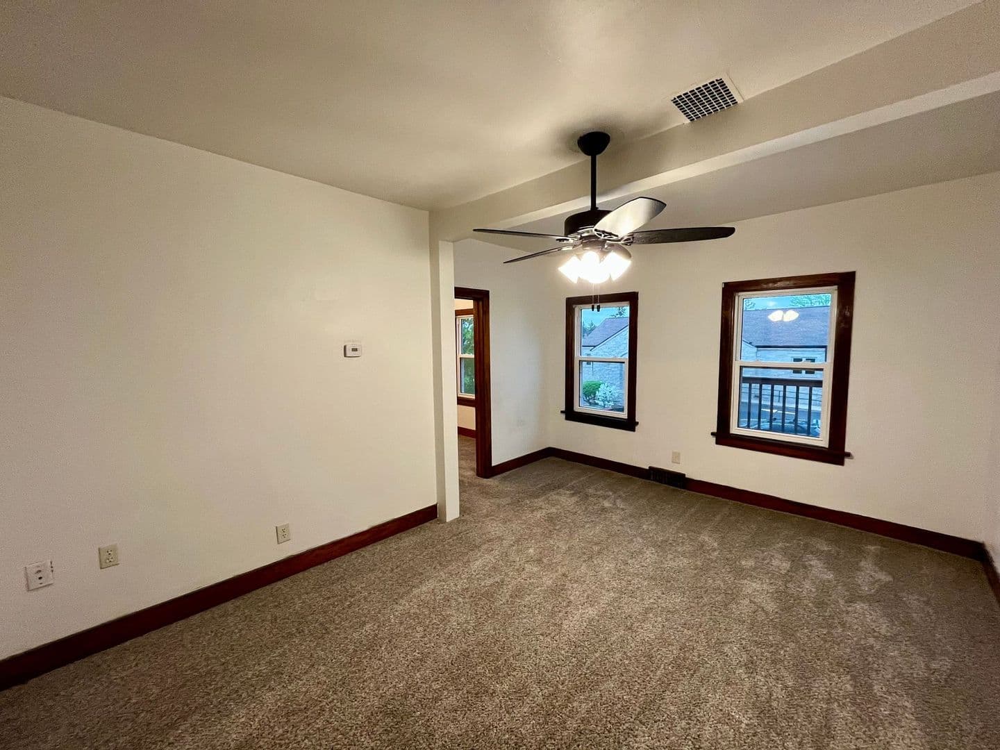 Rhinelander Apartment: 730 Wabash Street