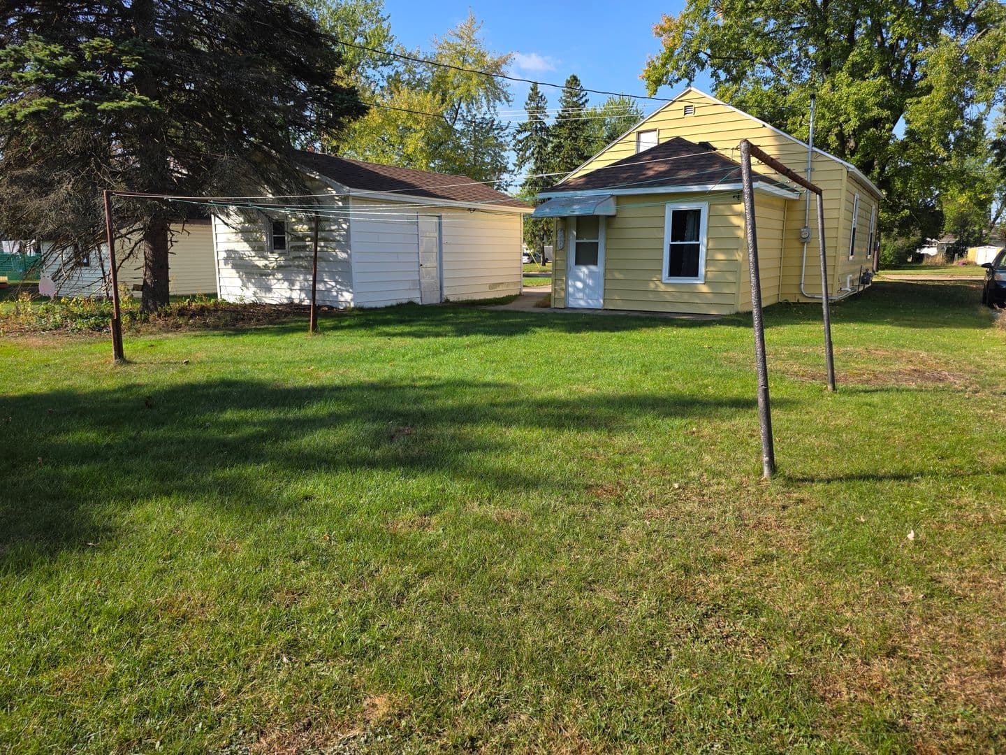 Wisconsin Rapids House: 420 16th St N