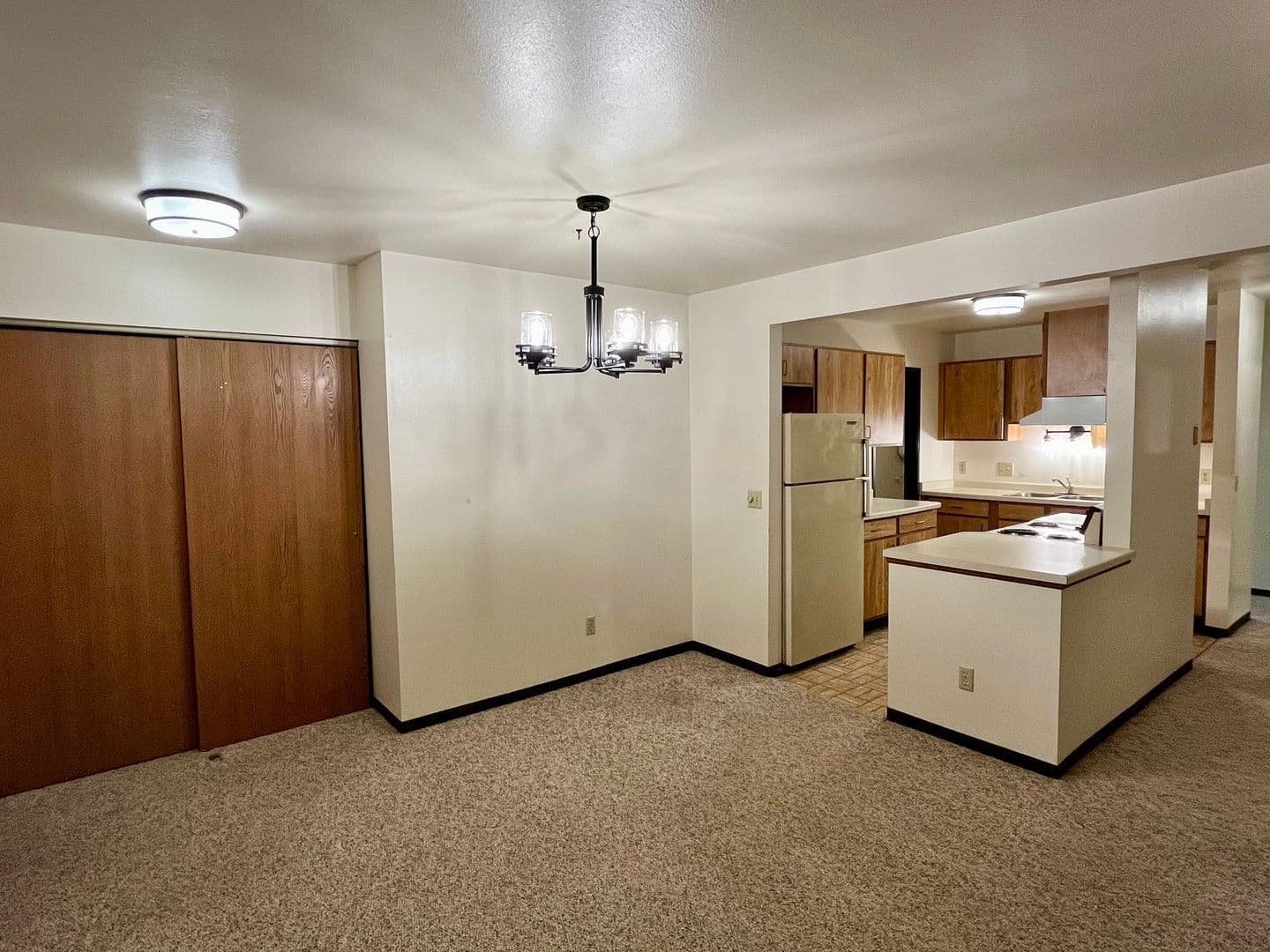 Marshfield Apartment: 1711 Sawyer Dr