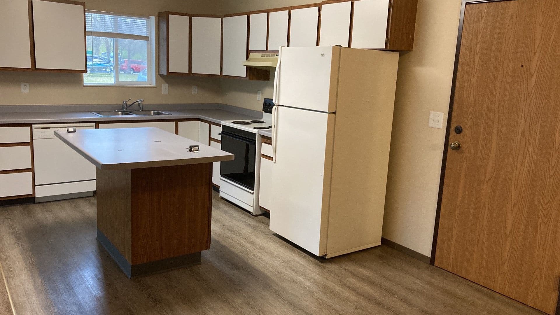 Plover Apartment: 1170 Dodds Drive