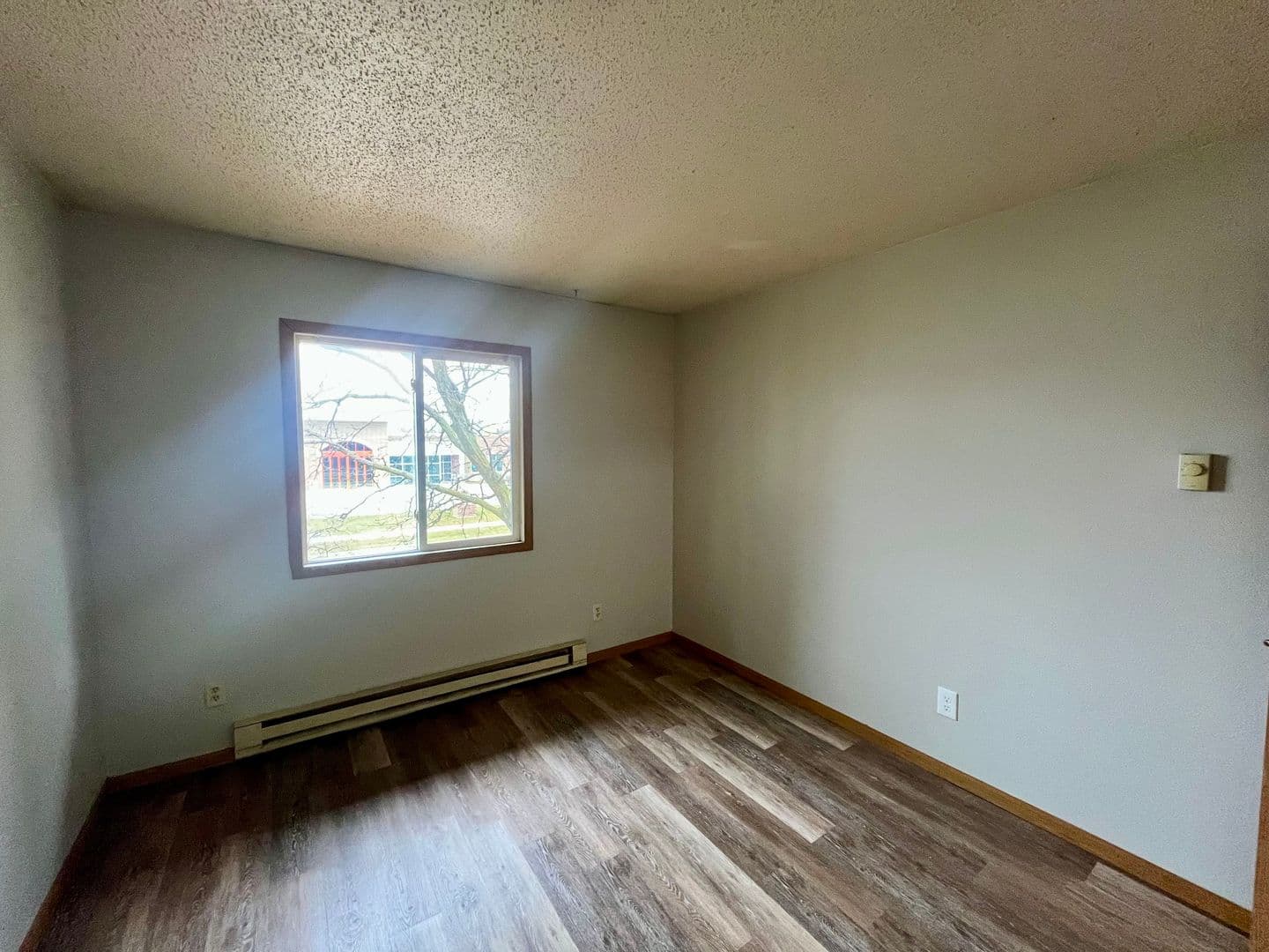 Tomah Apartment: 401 - 405 N Glendale Ave