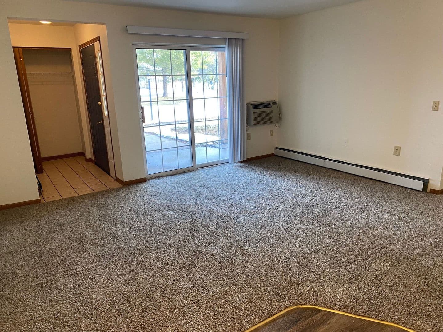 Westfield Apartment: 244 W 4th St