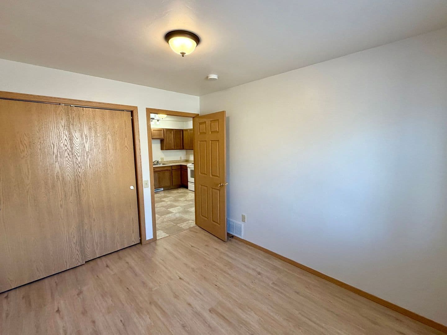Wausau Apartment: 1813 N 11th Ave
