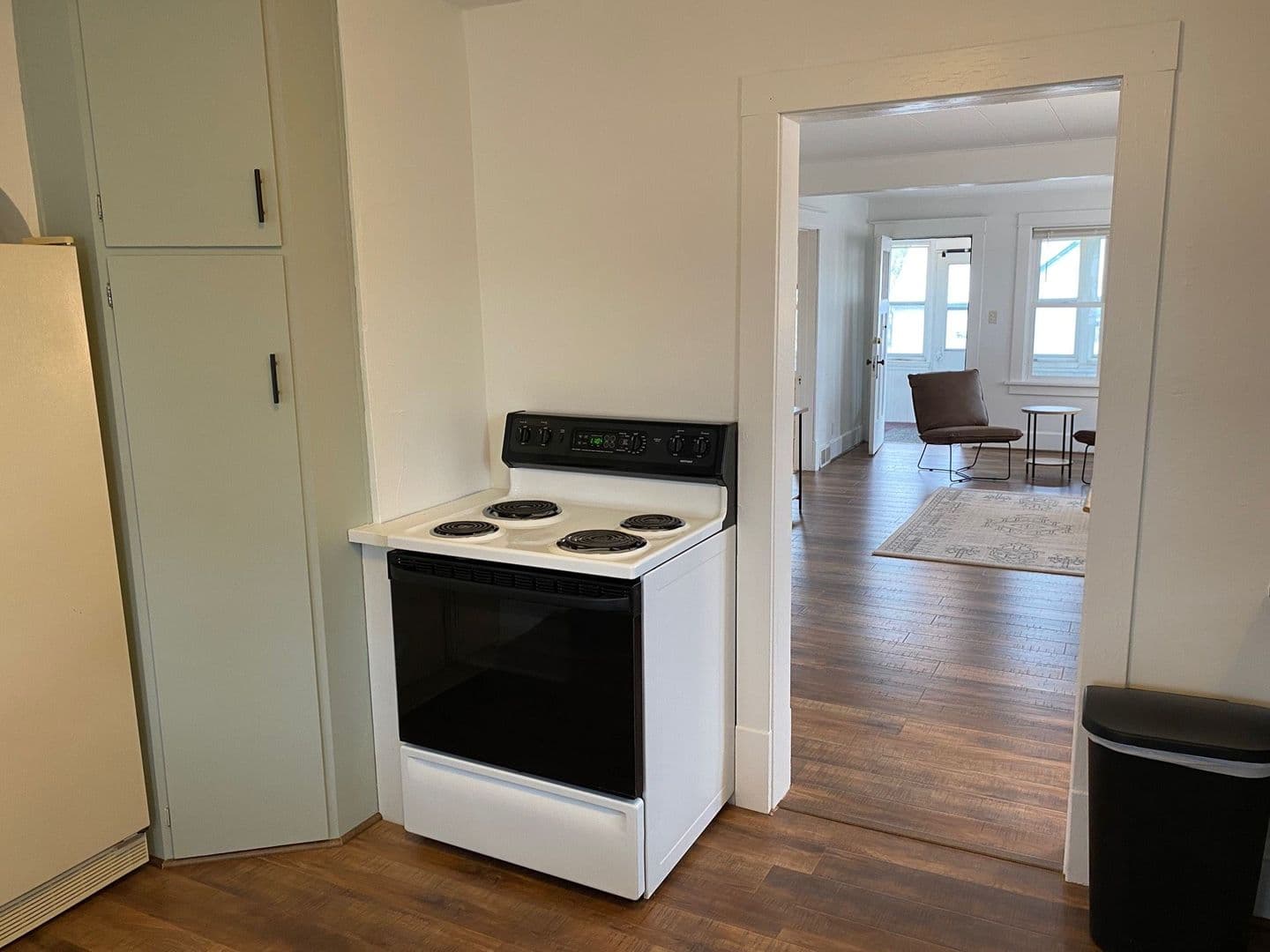 Marshfield Apartment: 410 N Maple Ave