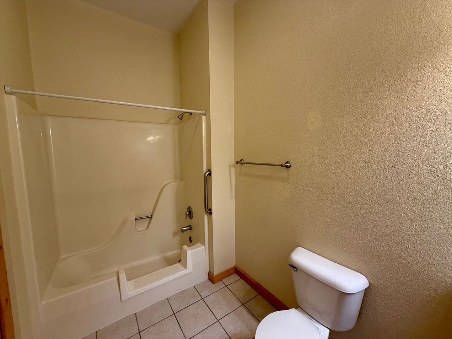 Rhinelander Apartment: 436 Thayer St