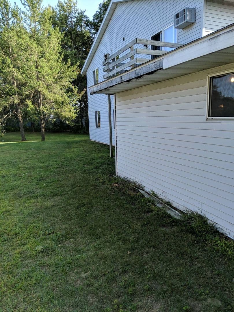 Plover Apartment: 1170 Dodds Drive