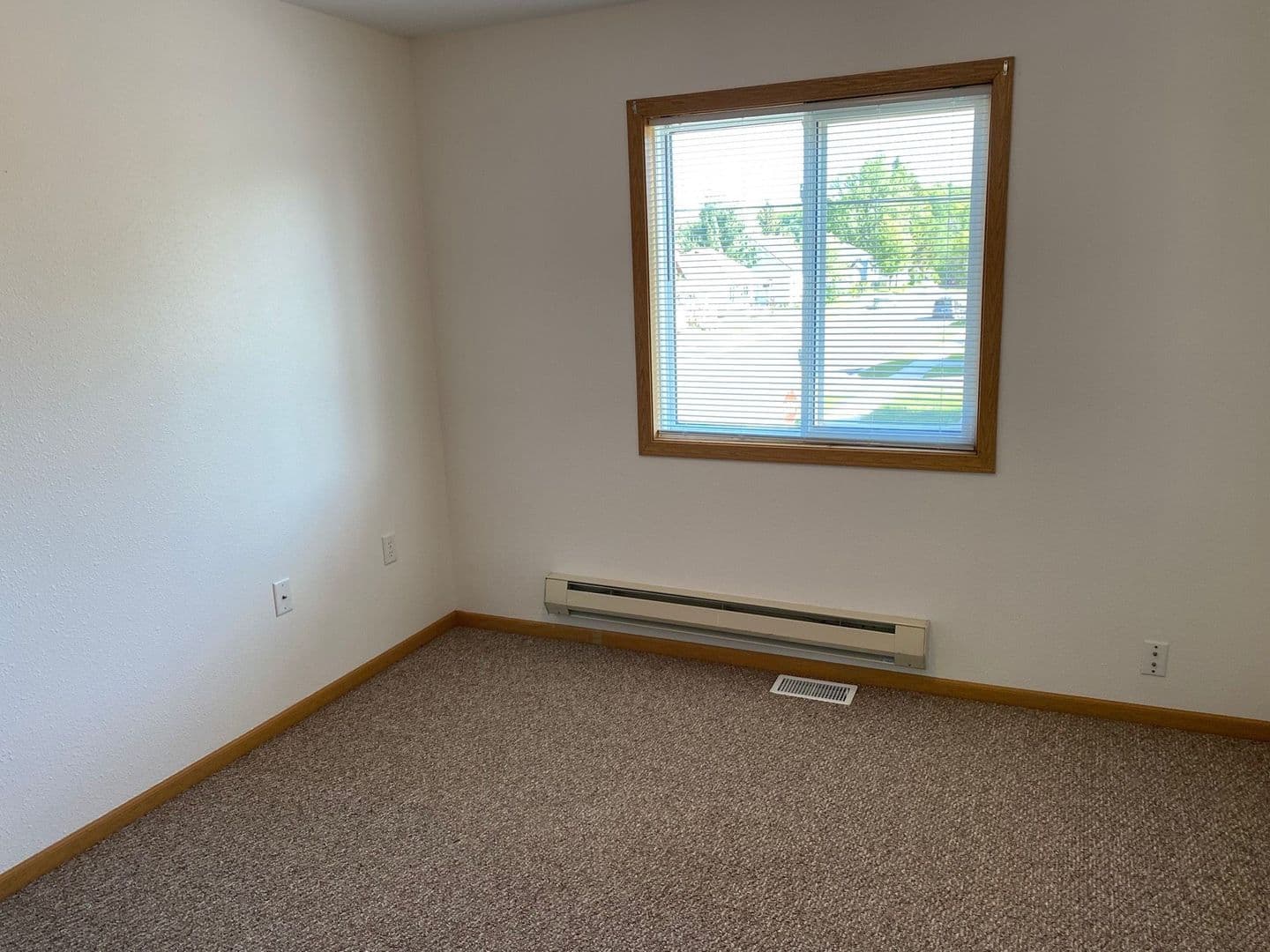 Rhinelander Apartment: 730 Wabash Street