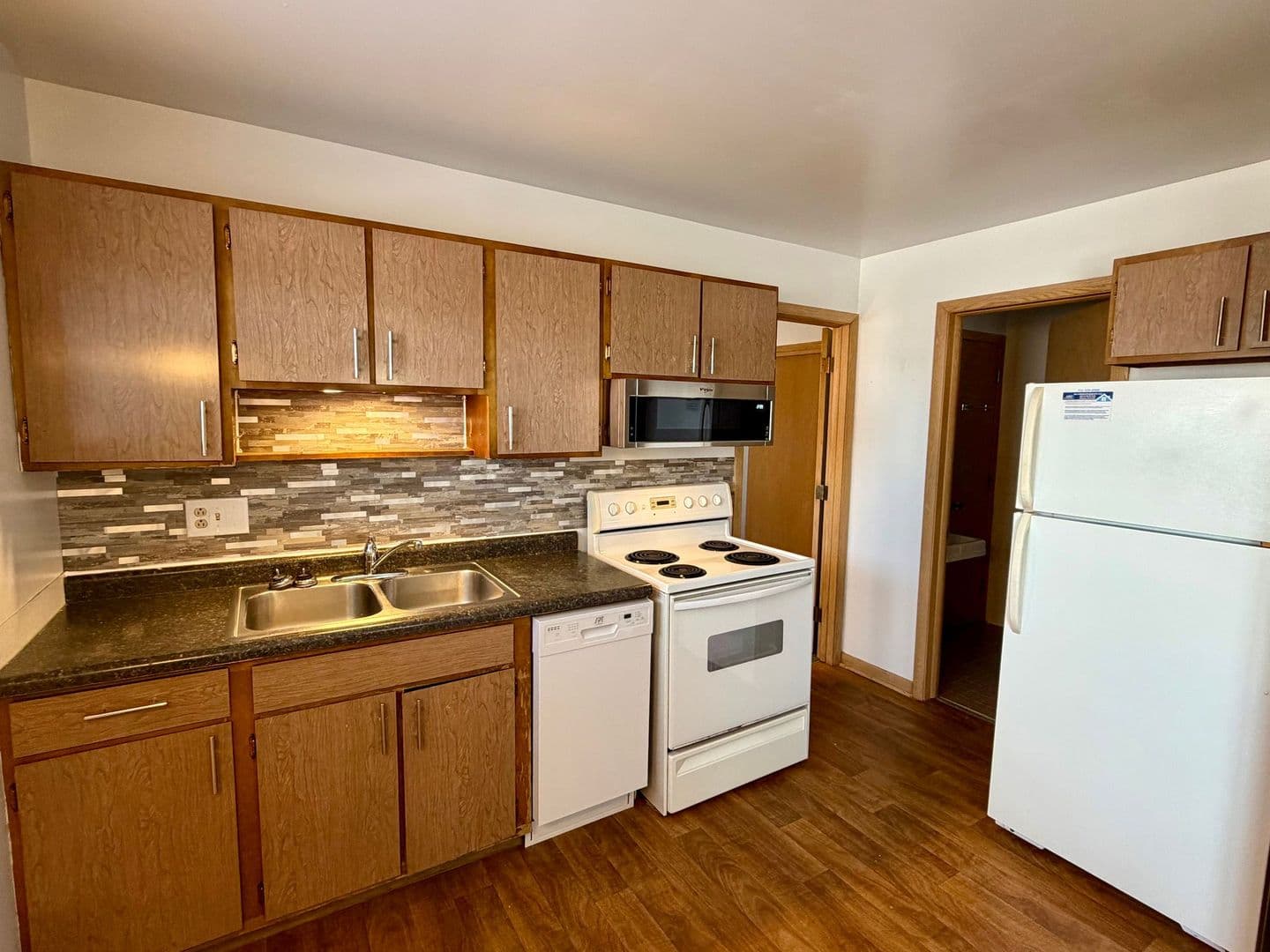 Stevens Point Apartment: 1100 Sunset Blvd