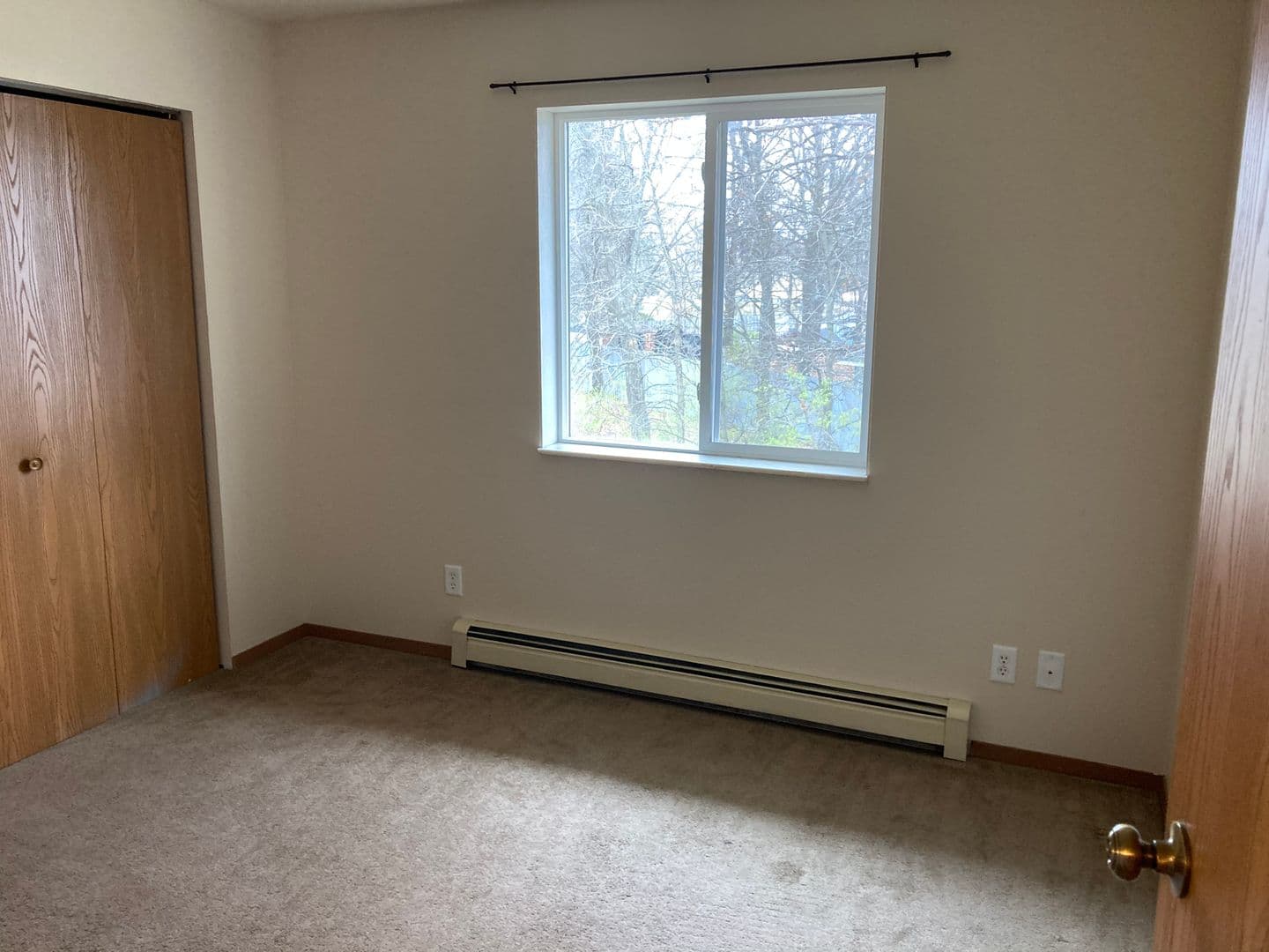 Plover Apartment: 1170 Dodds Drive