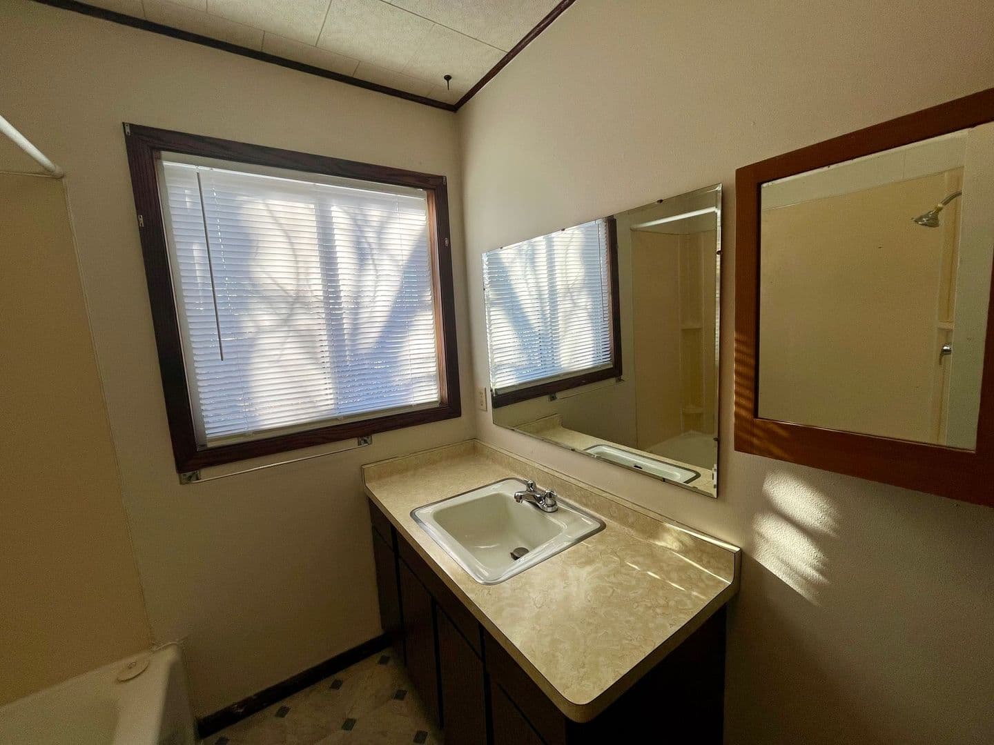 Wittenberg Apartment: 207 E Front St