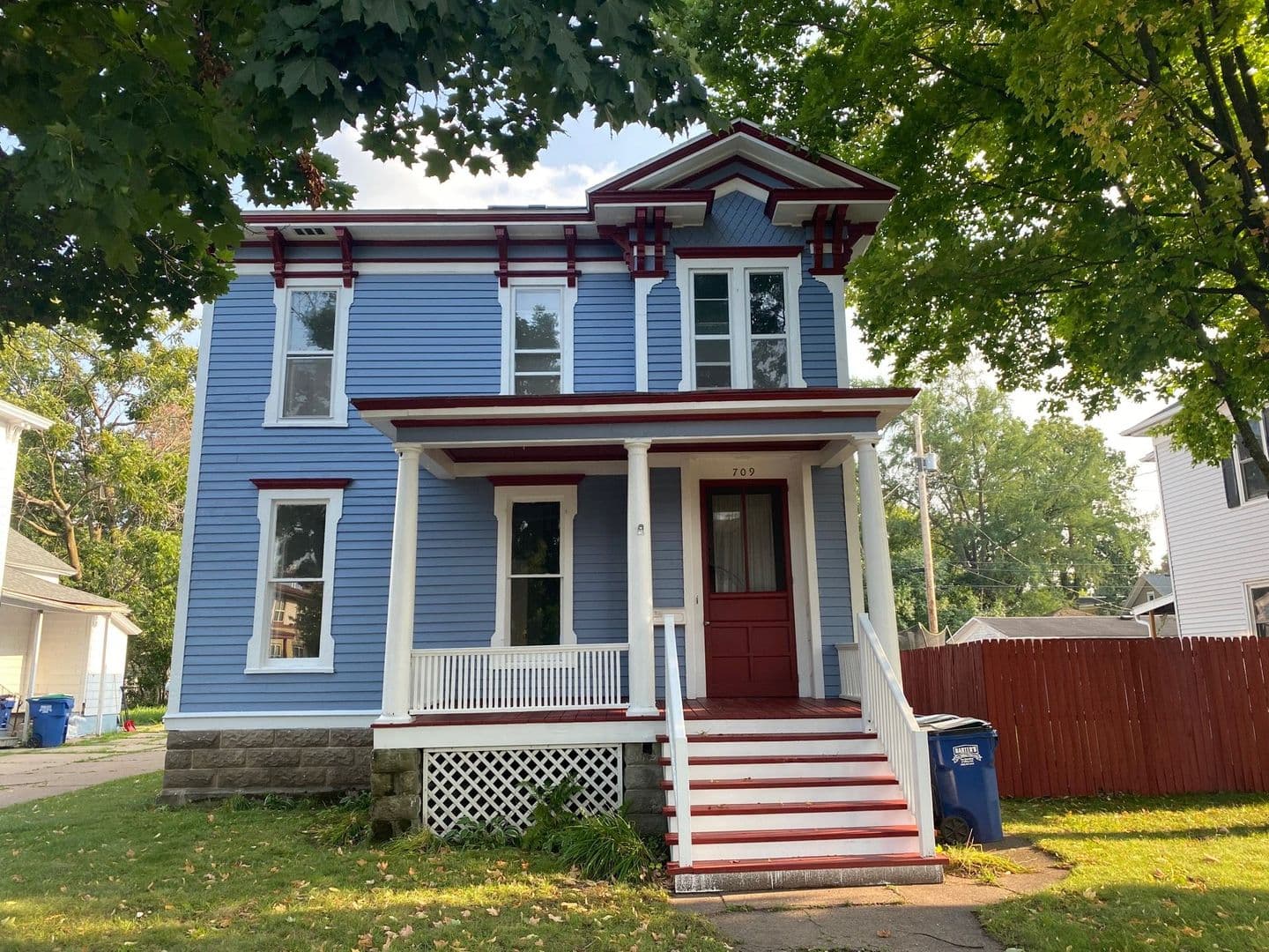 Wausau Apartment: 709 Fulton St