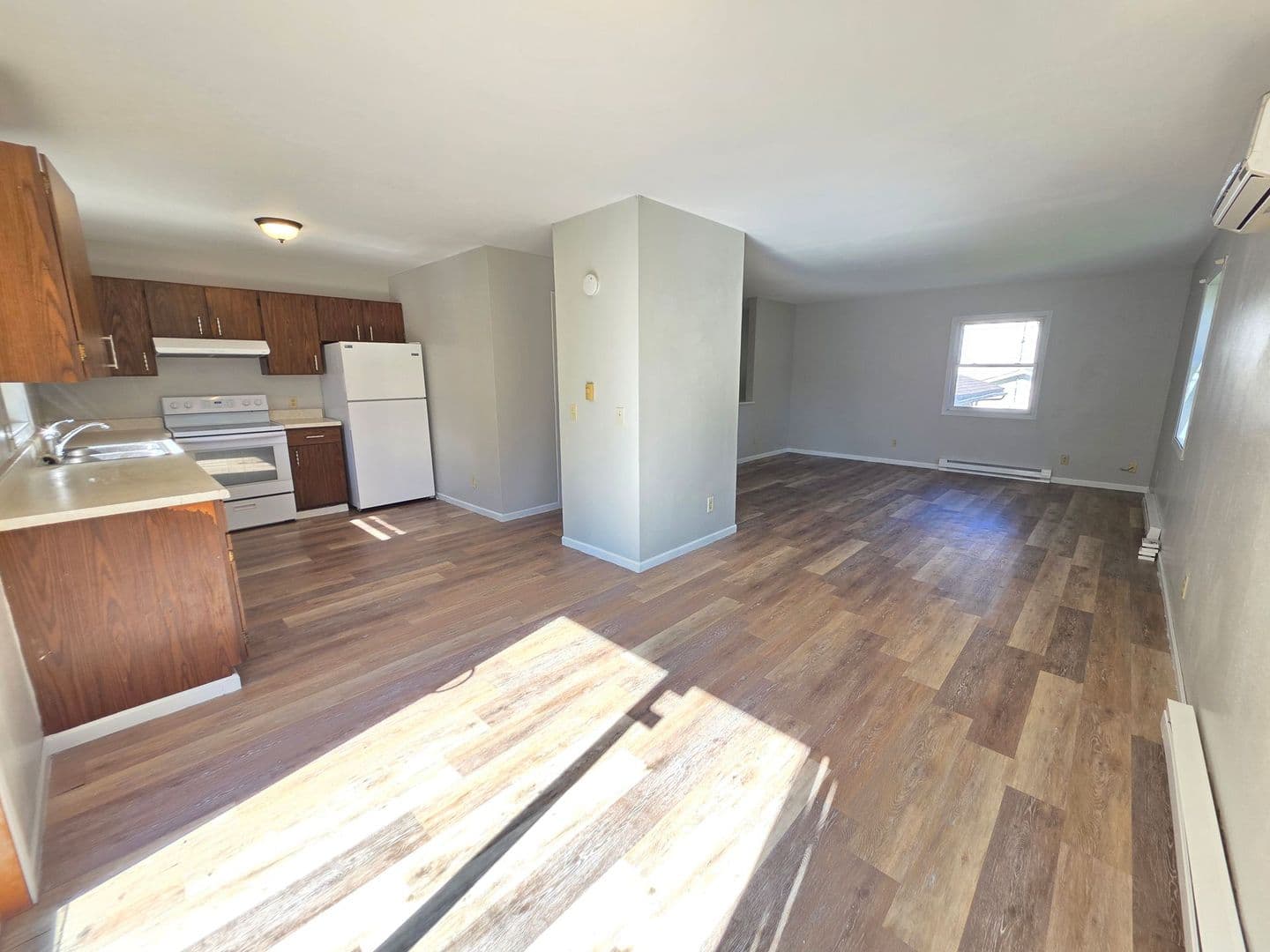 Wisconsin Rapids Apartment: 2460-2462 2nd Ave South