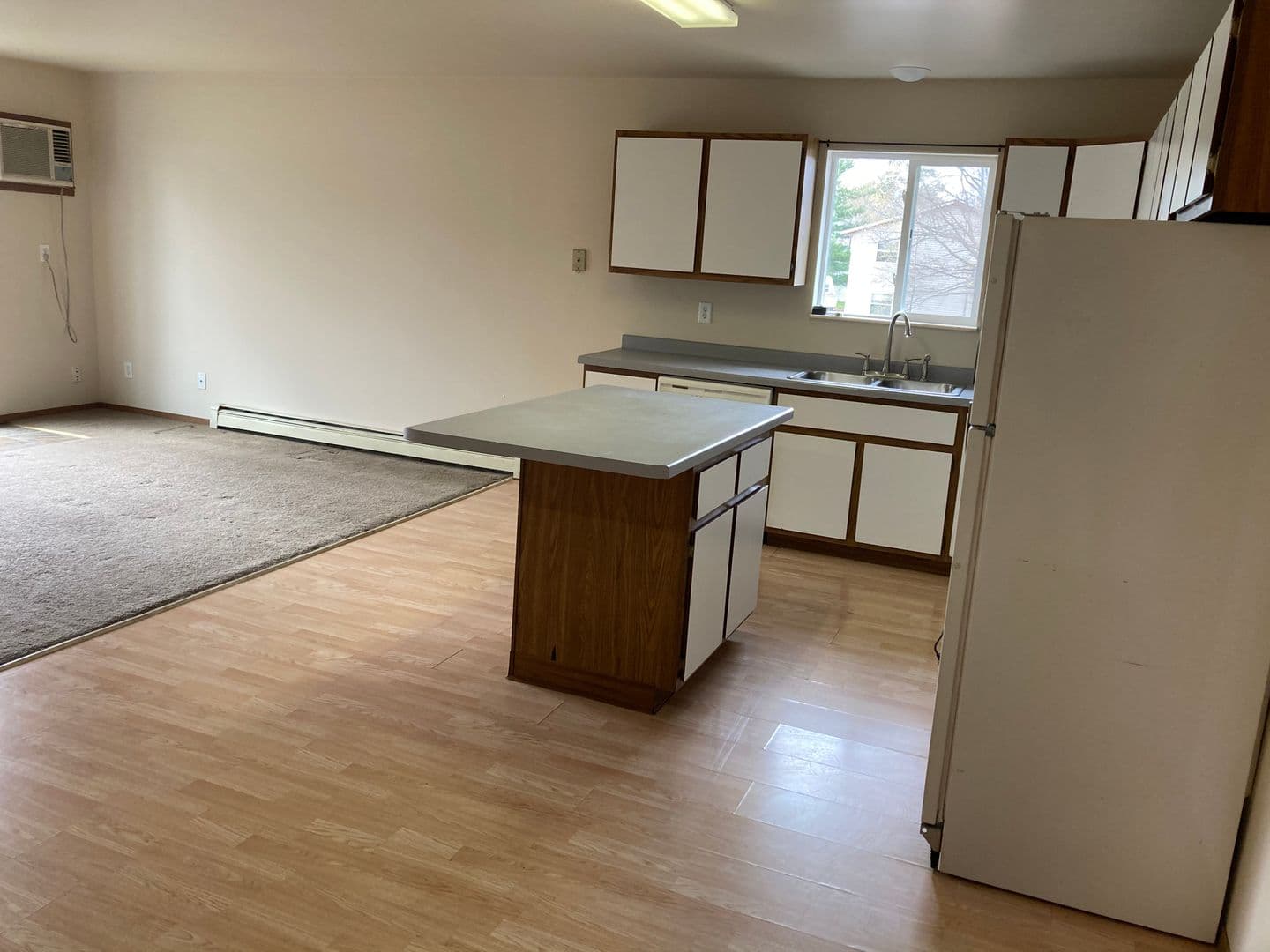 Plover Apartment: 1170 Dodds Drive