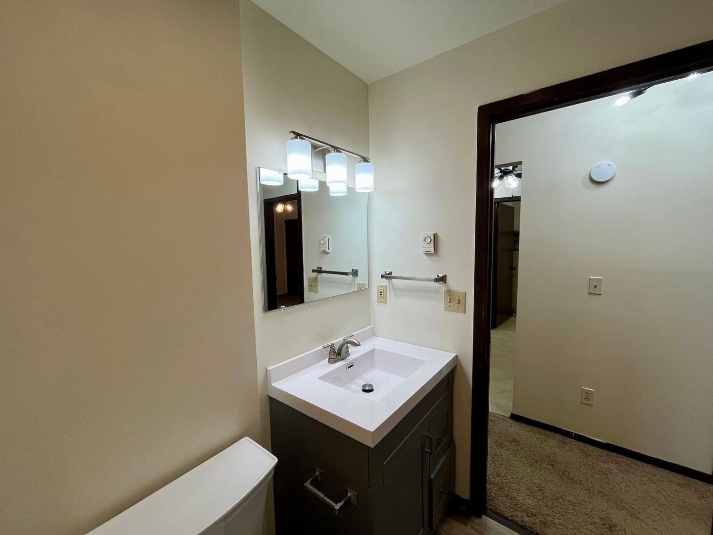 Marshfield Apartment: 1010 Sawyer Dr