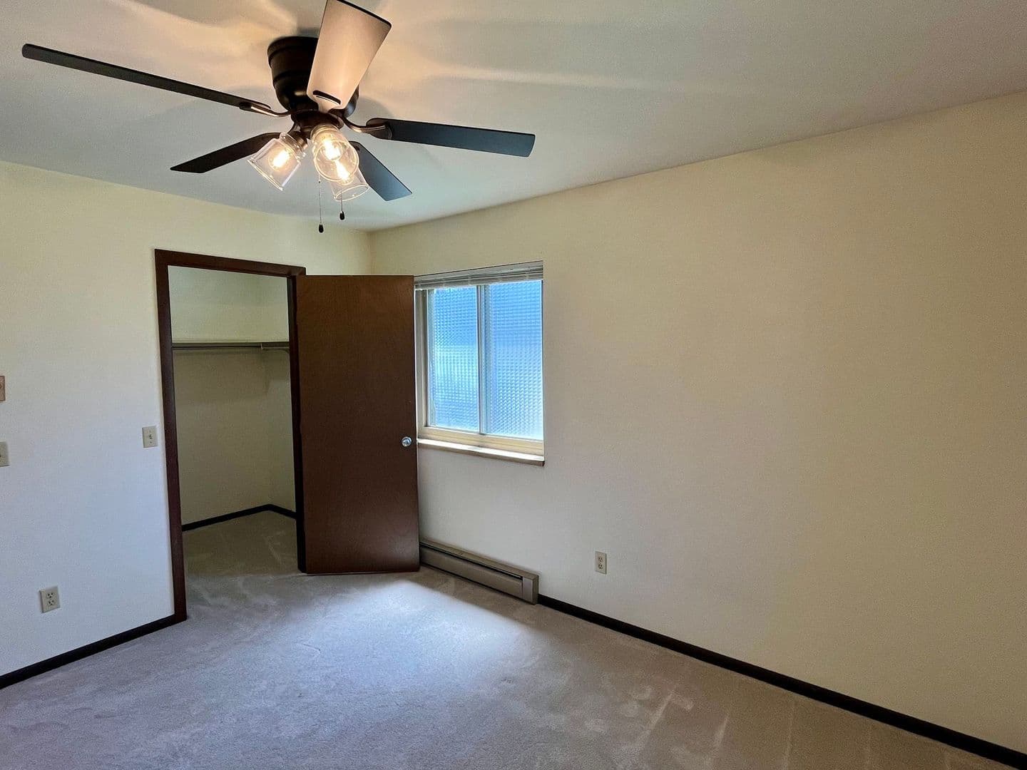 Marshfield Apartment: 1703 Sawyer Dr