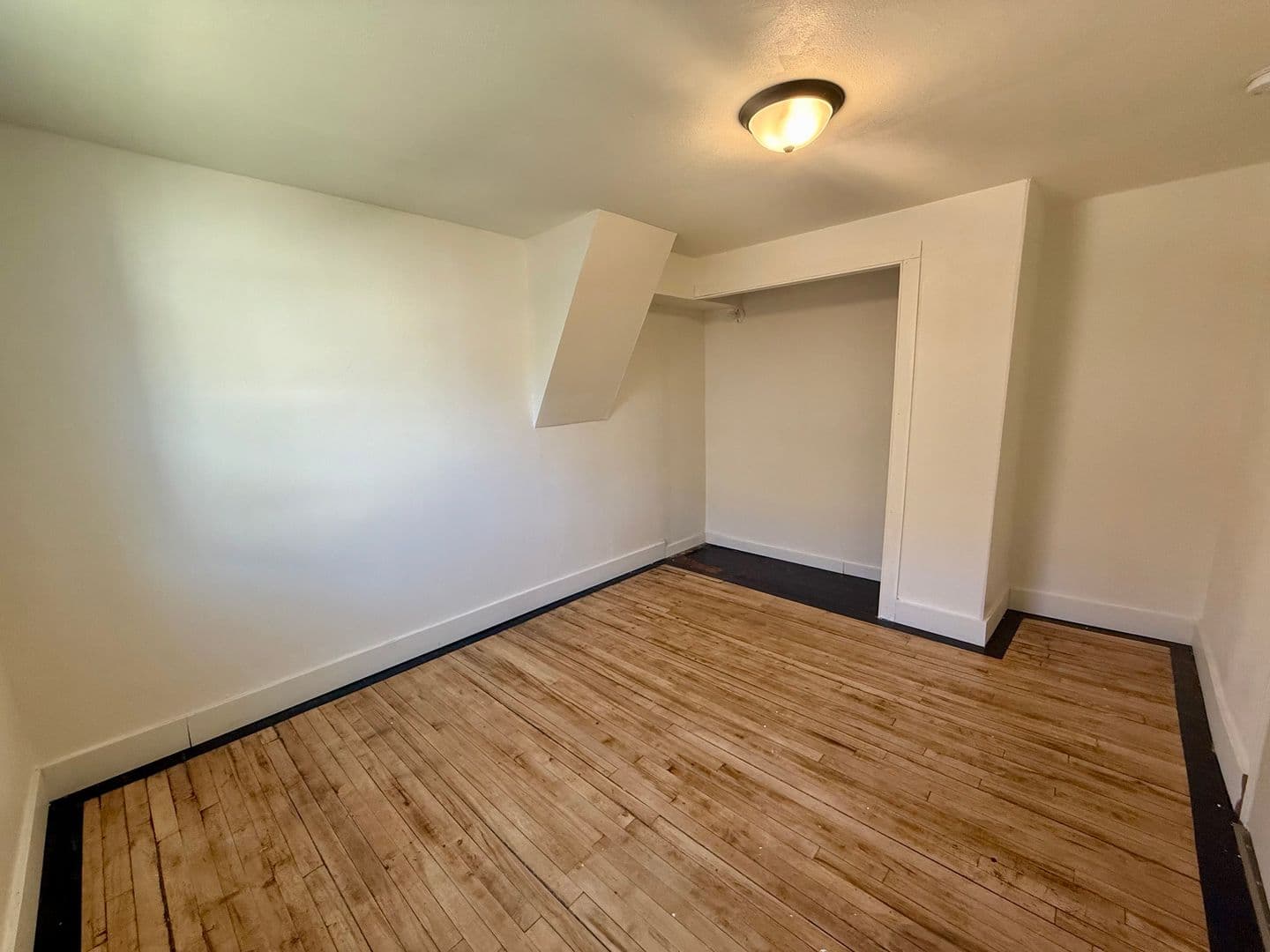 Wausau House: 706 Lincoln Ave
