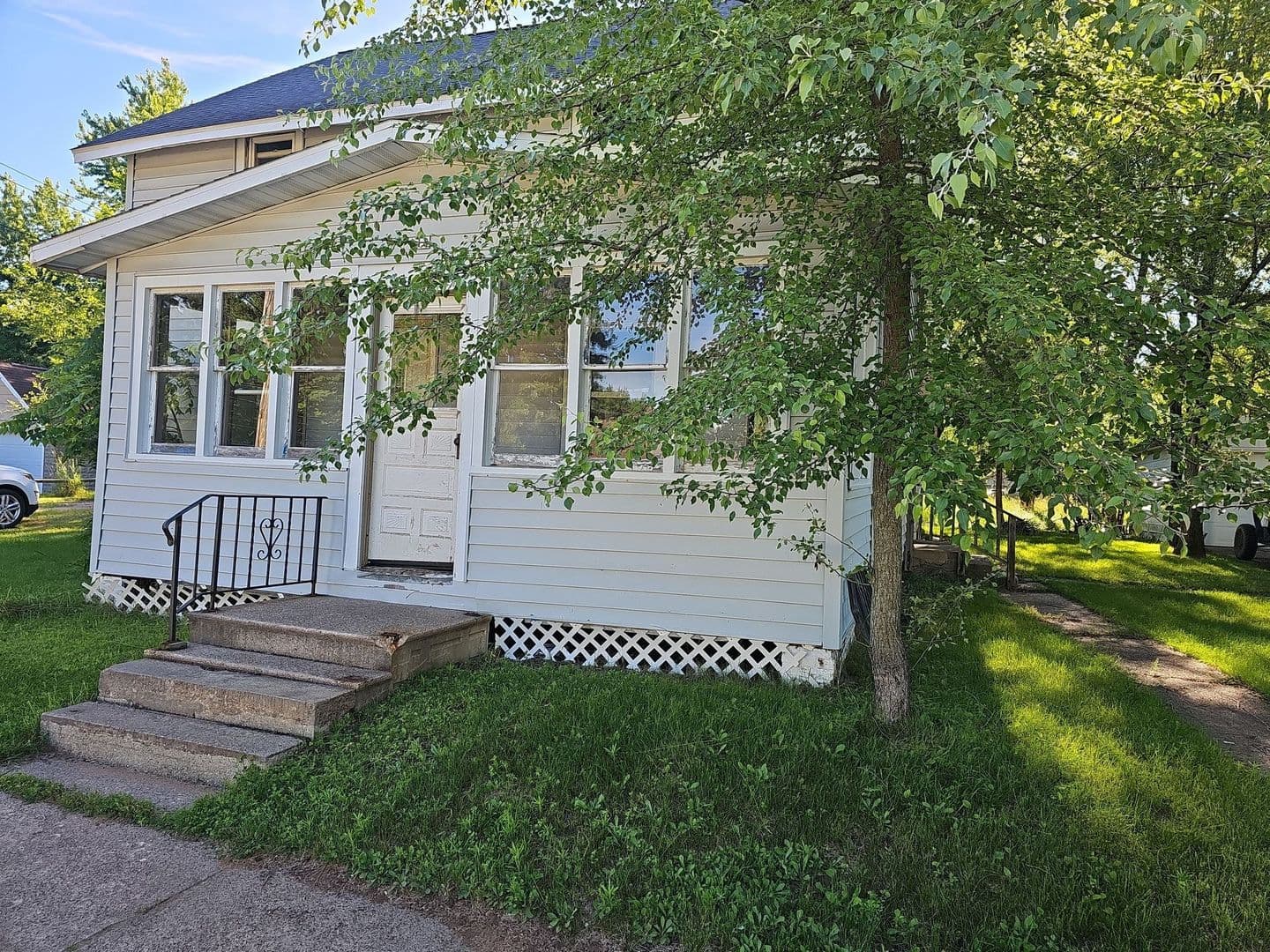 Nekoosa Apartment: 618 North St