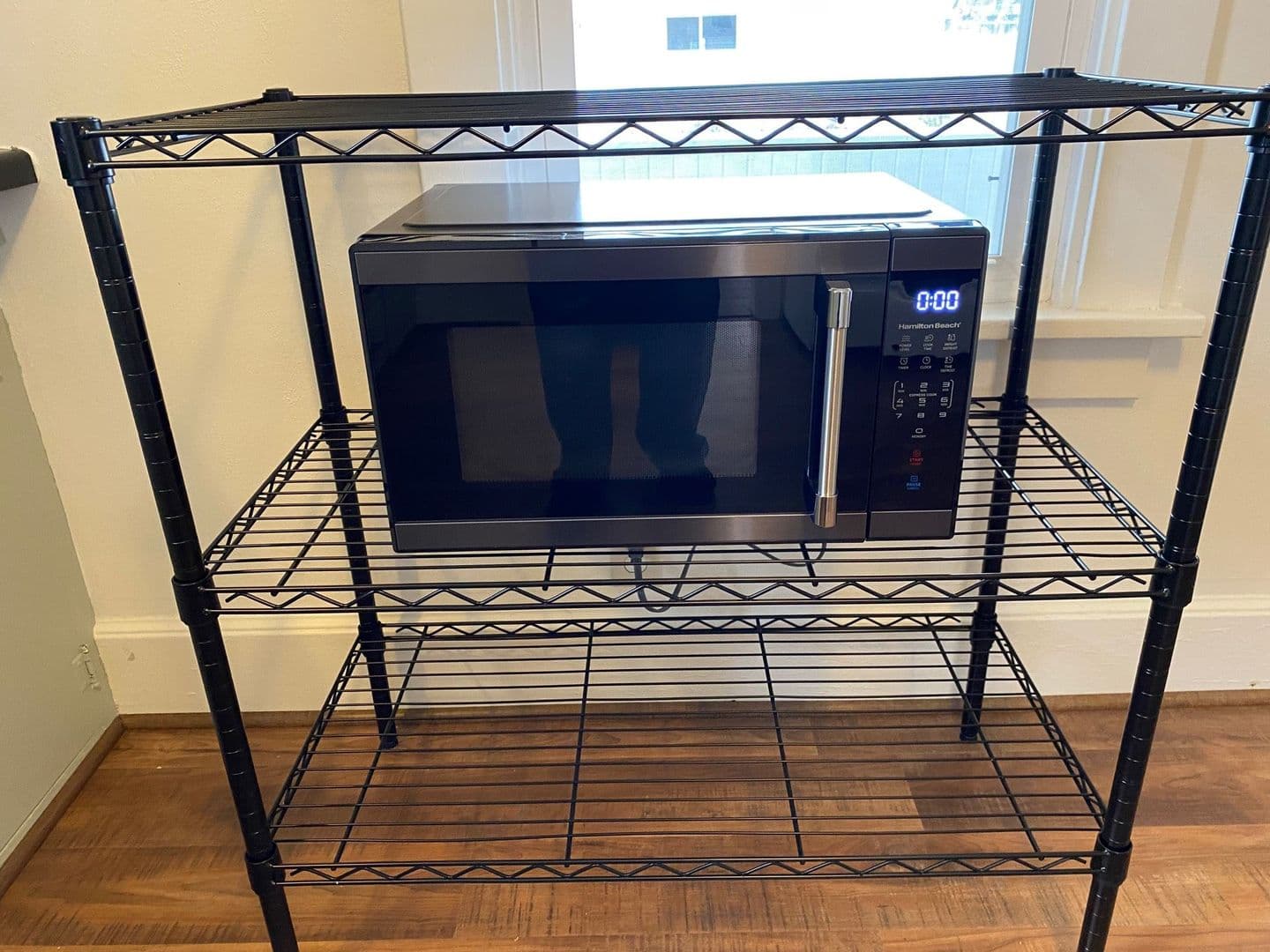 Marshfield Apartment: 410 N Maple Ave