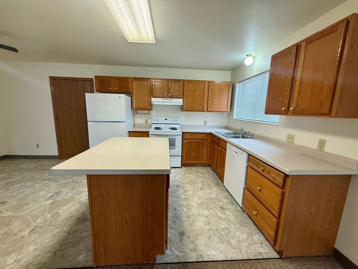Plover Apartment: 3120 Wilson Avenue