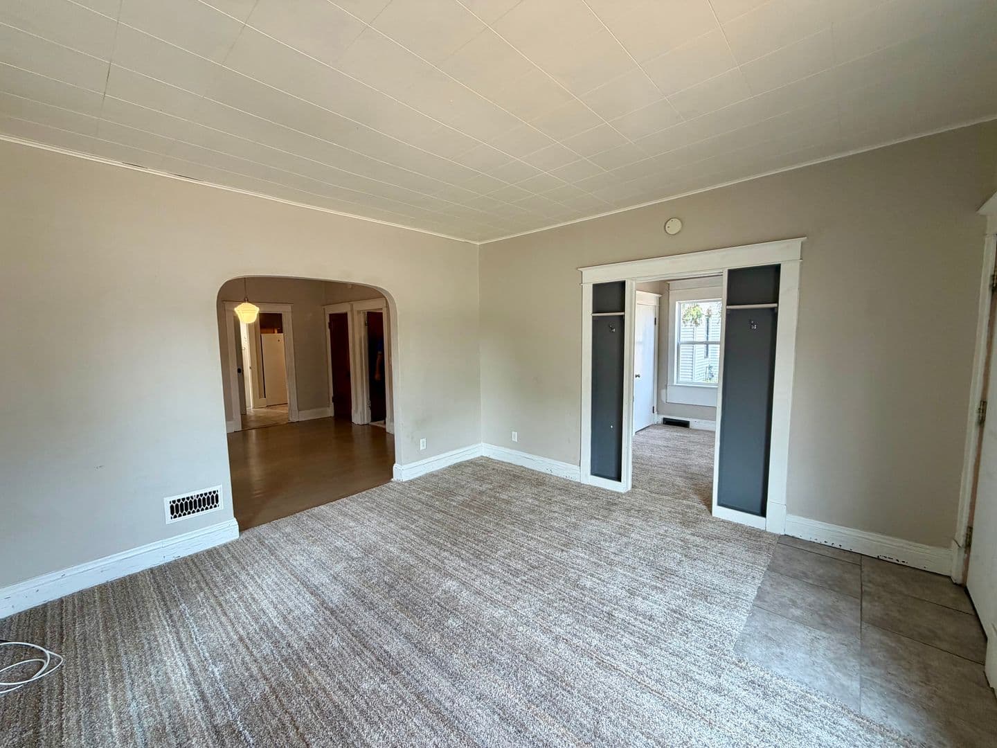 Rhinelander Apartment: 603 N Stevens Street