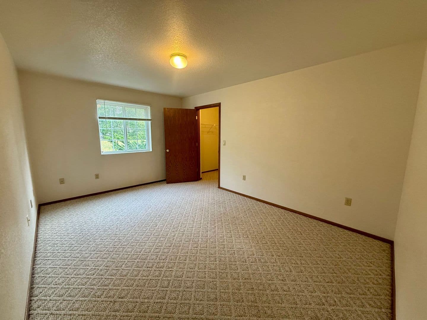 Stevens Point Apartment: 5601 Sandpiper Drive B