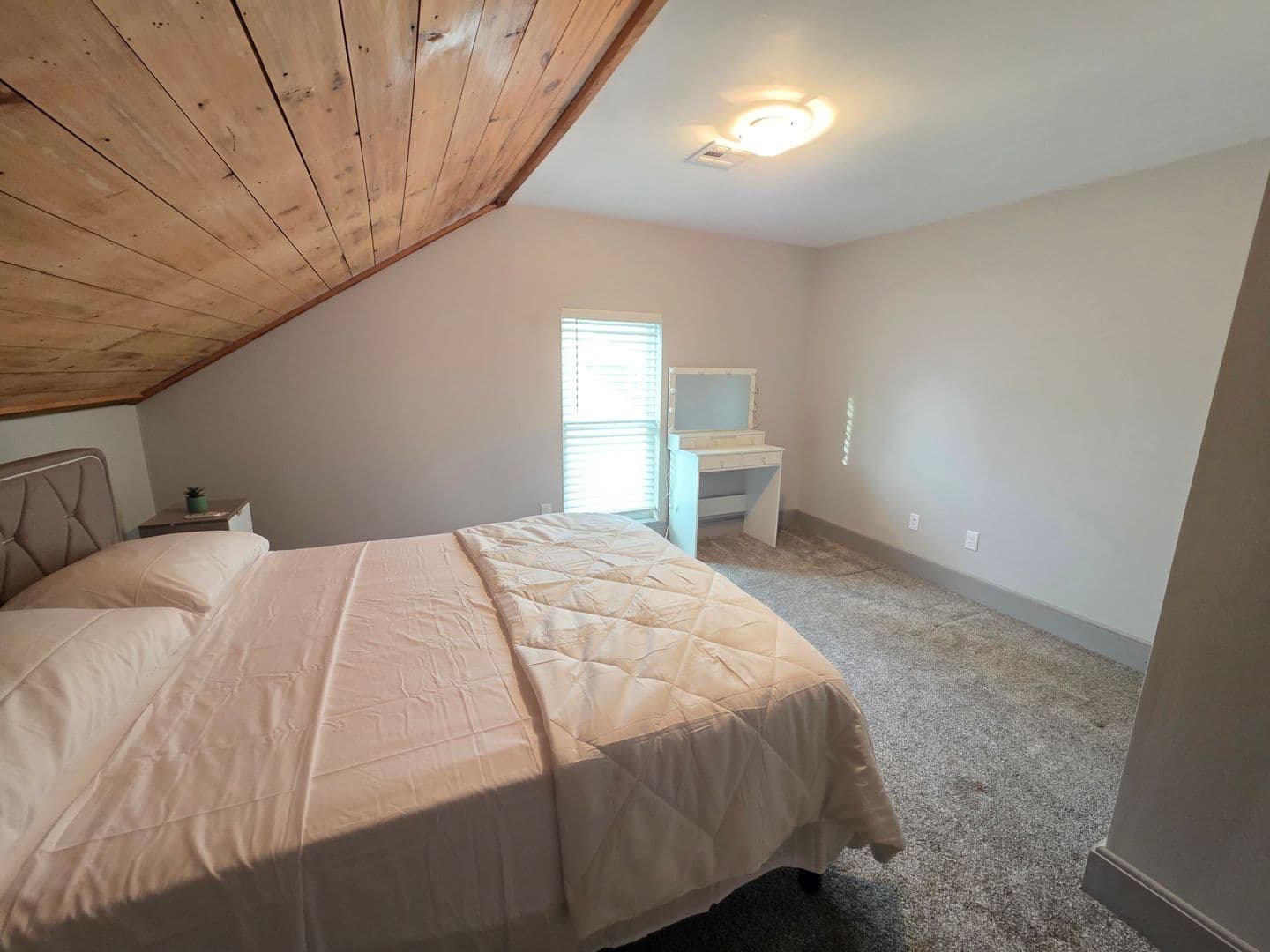 Wisconsin Rapids Apartment: 920 2nd Ave S - 922 2nd Ave S