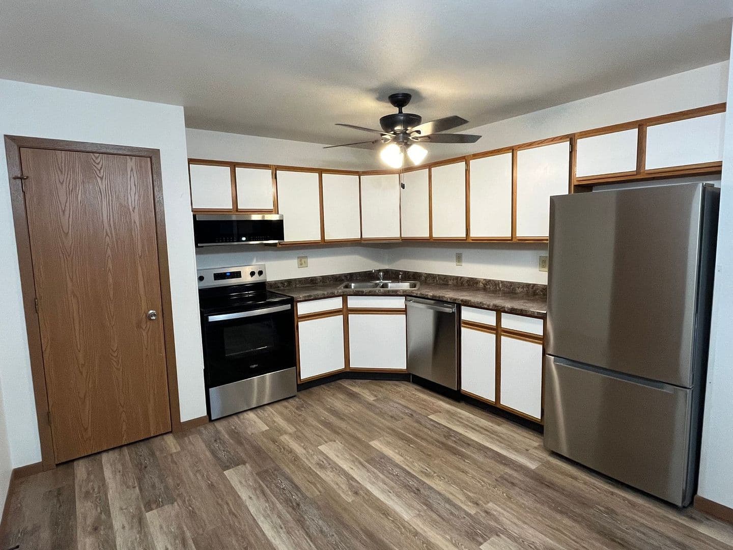 Plover Apartment: 2450 Willow Dr