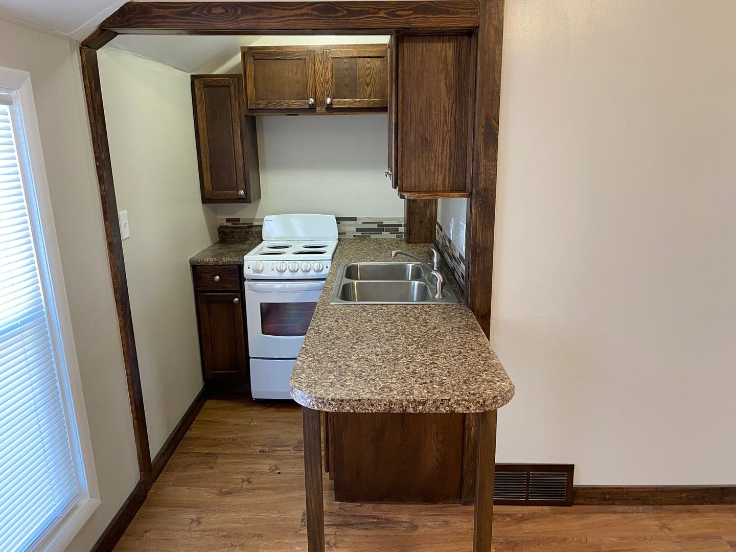 Merrill Apartment: 1800 E Main St