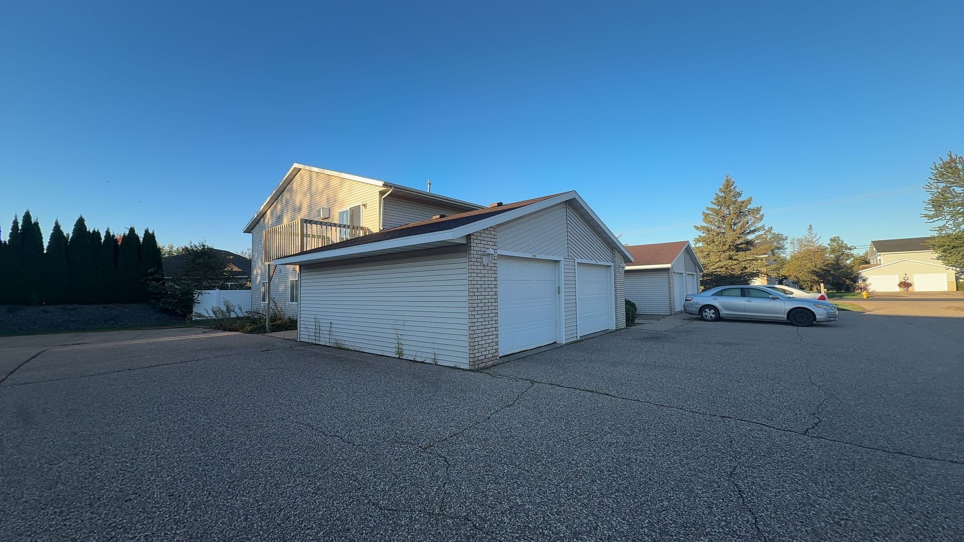 Plover Apartment: 3110 Wilson Avenue
