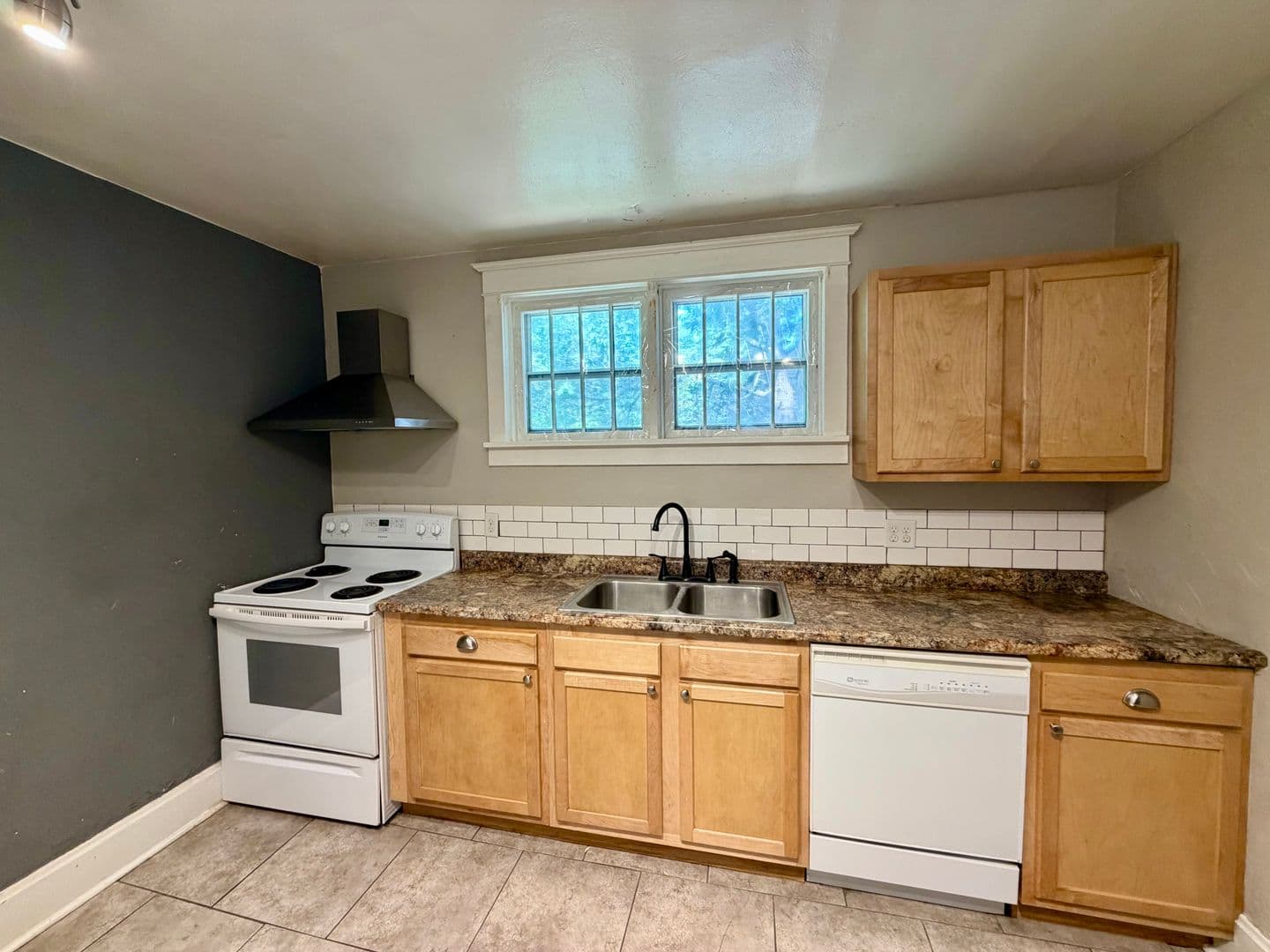 Rhinelander Apartment: 603 N Stevens Street