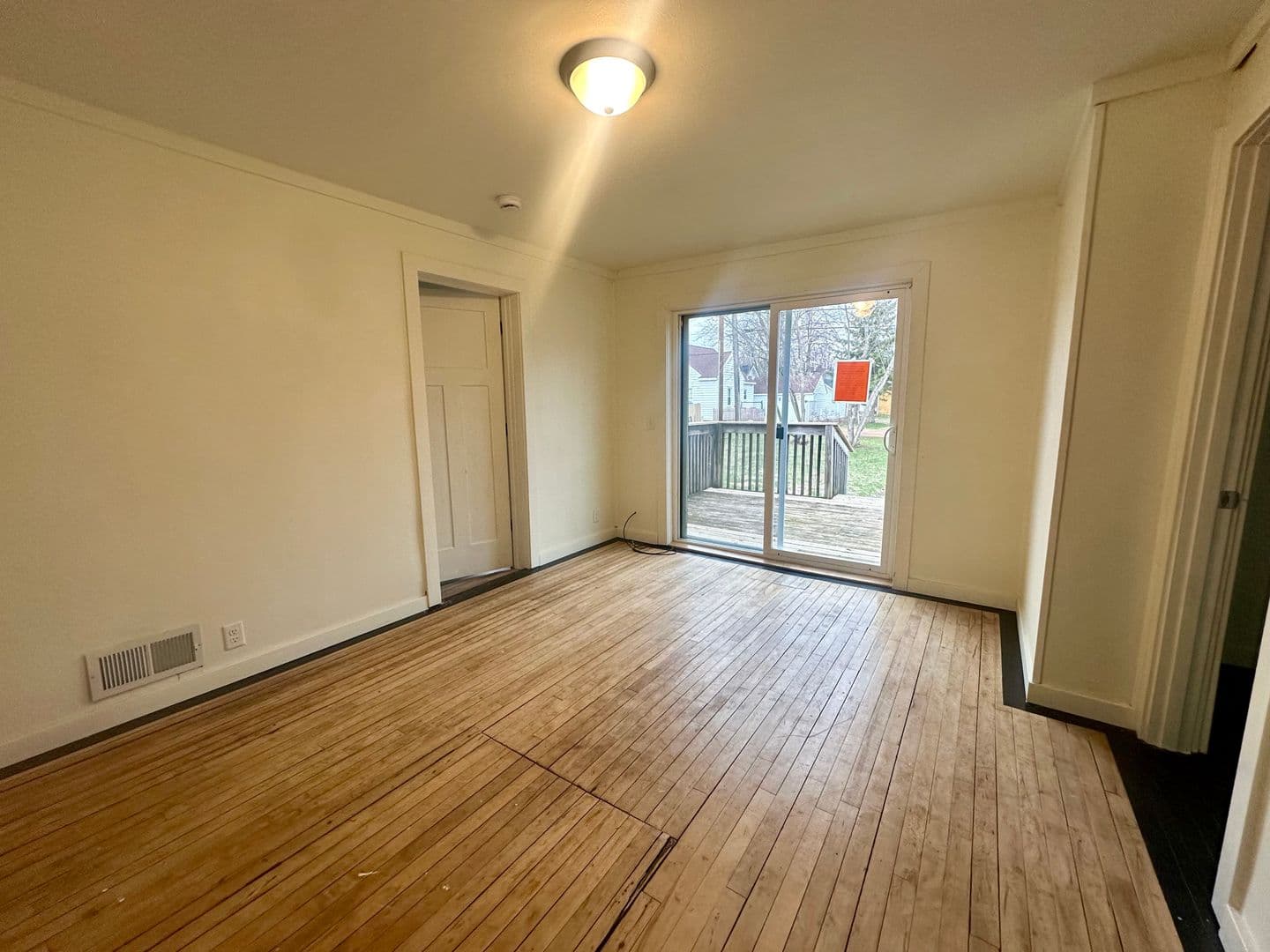 Wausau House: 706 Lincoln Ave
