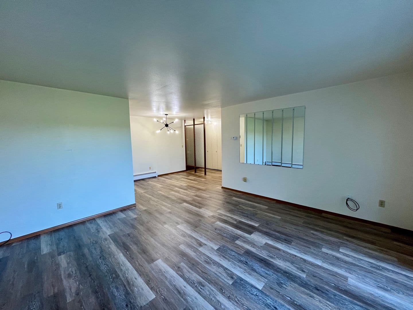 Marshfield Apartment: 619 Laurel Ct